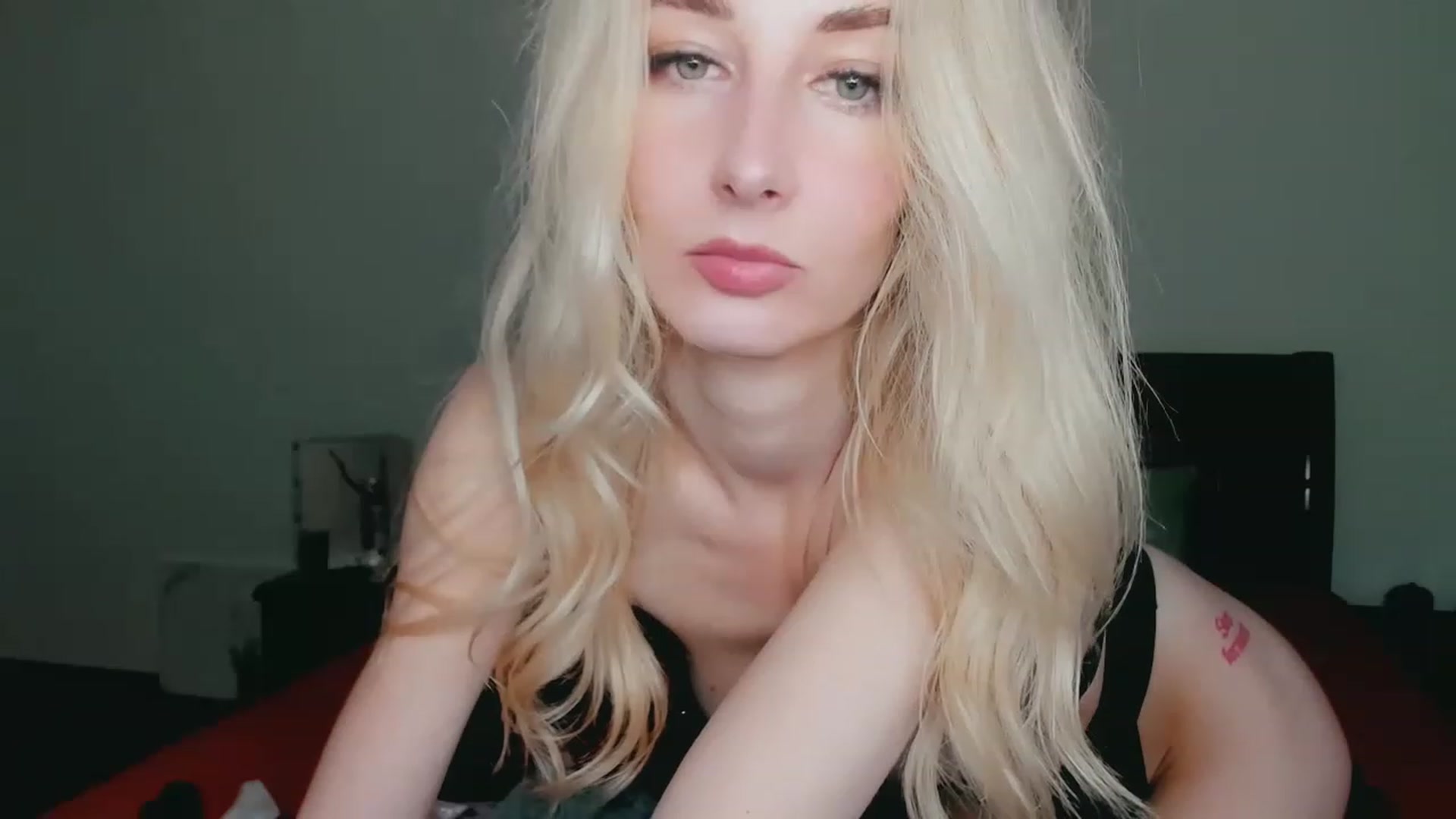 Gallery image thumbnail from Qsenss's myfreecams stream on, 05/30/2023, 18:21 image 15 of 20