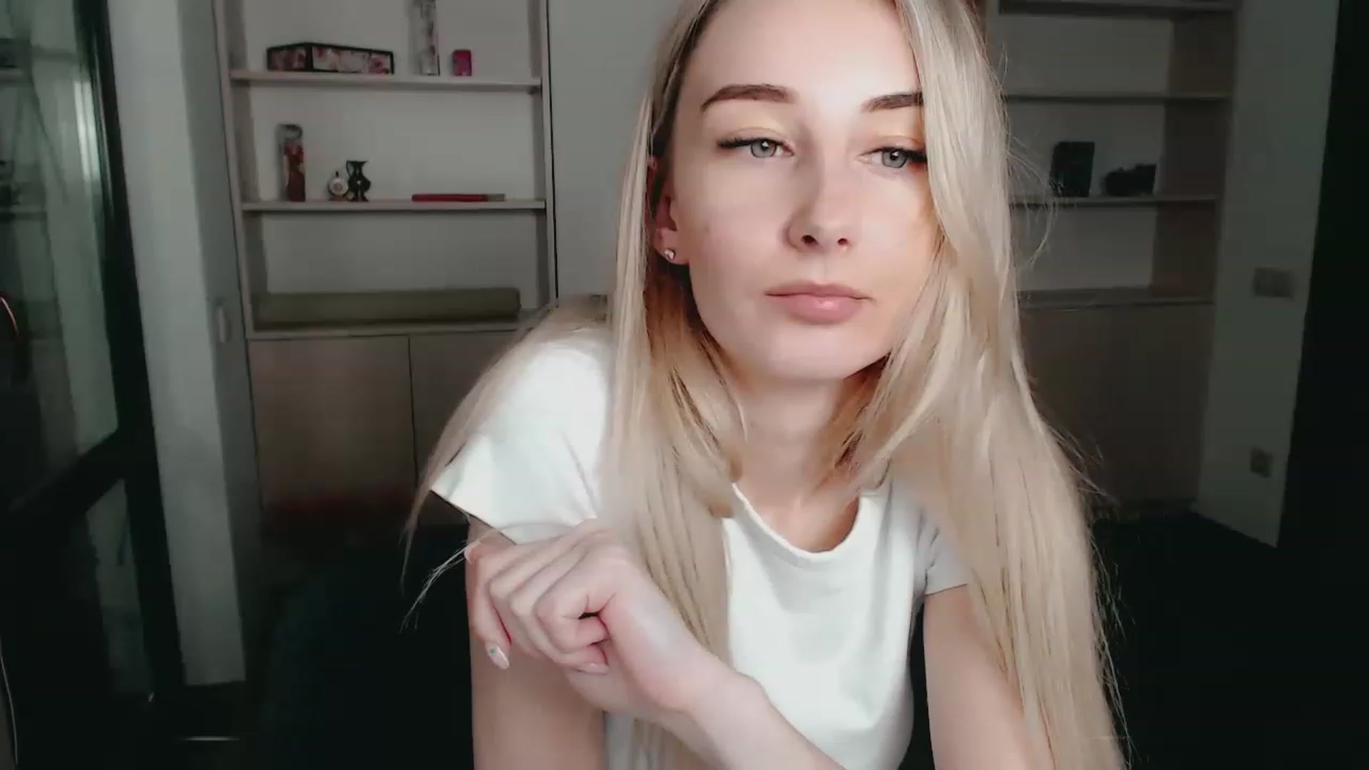 Gallery image thumbnail from Qsensx's myfreecams stream on, 02/17/2023, 16:28 image 4 of 20