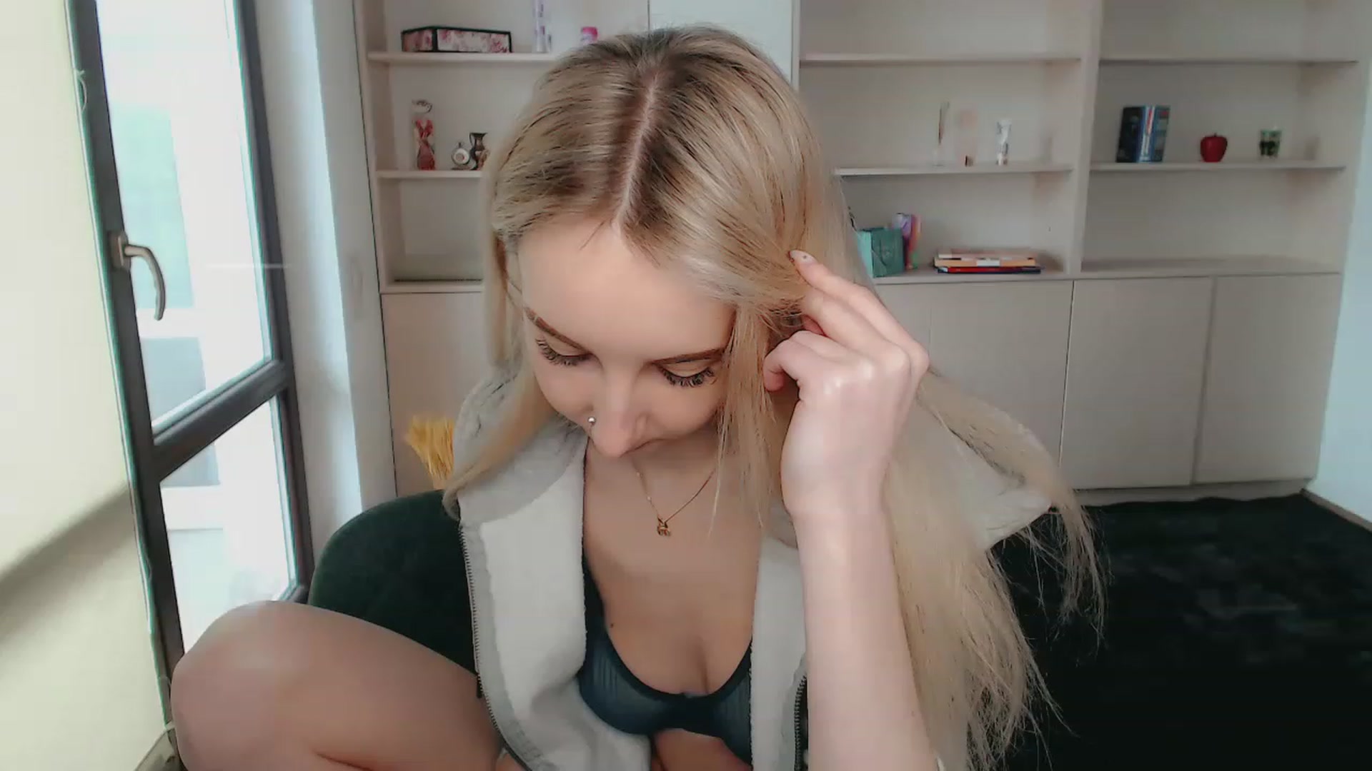 Gallery image thumbnail from Qsensx's myfreecams stream on, 02/27/2023, 13:11 image 10 of 20