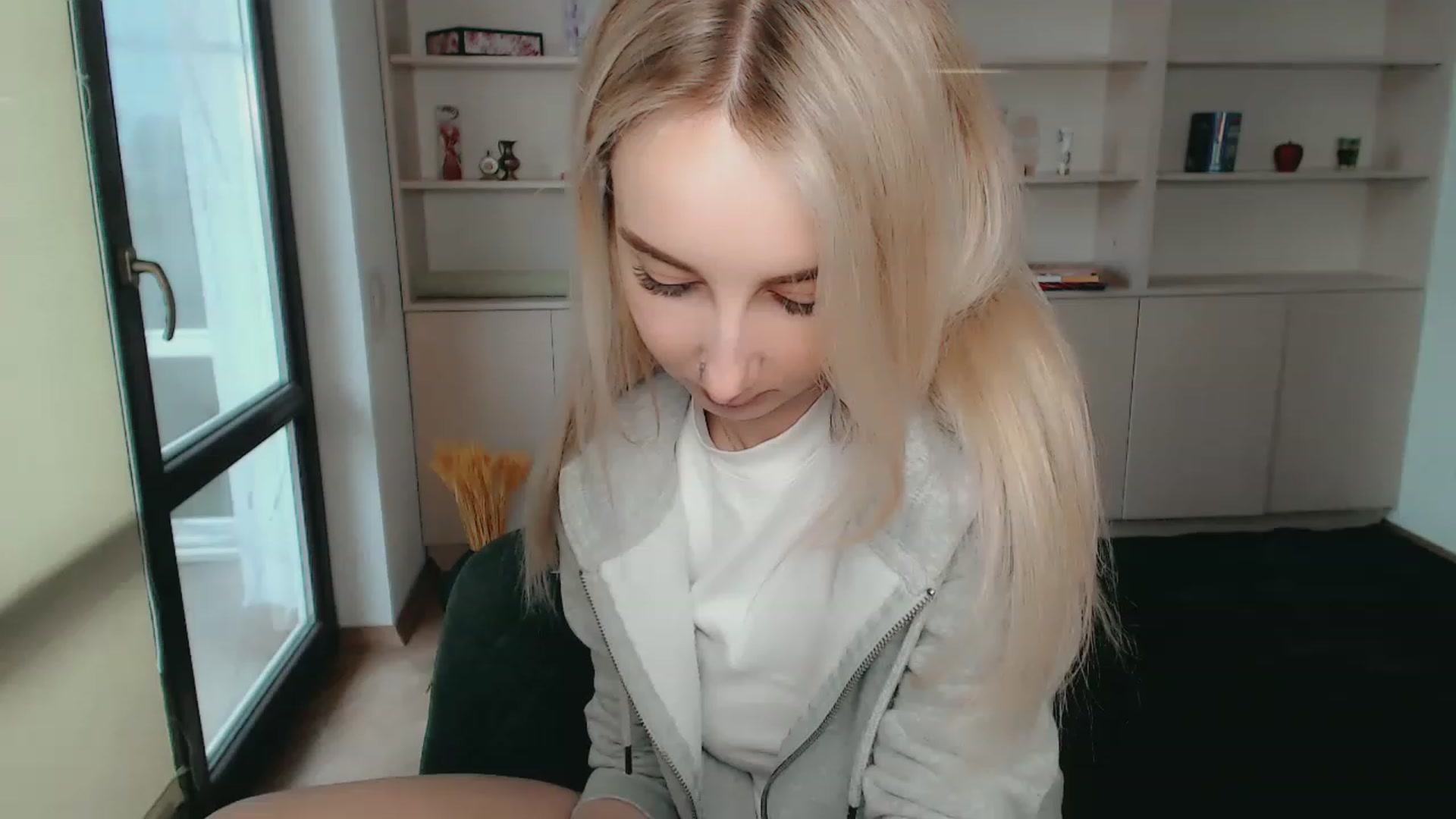 Gallery image thumbnail from Qsensx's myfreecams stream on, 02/27/2023, 14:43 image 17 of 20