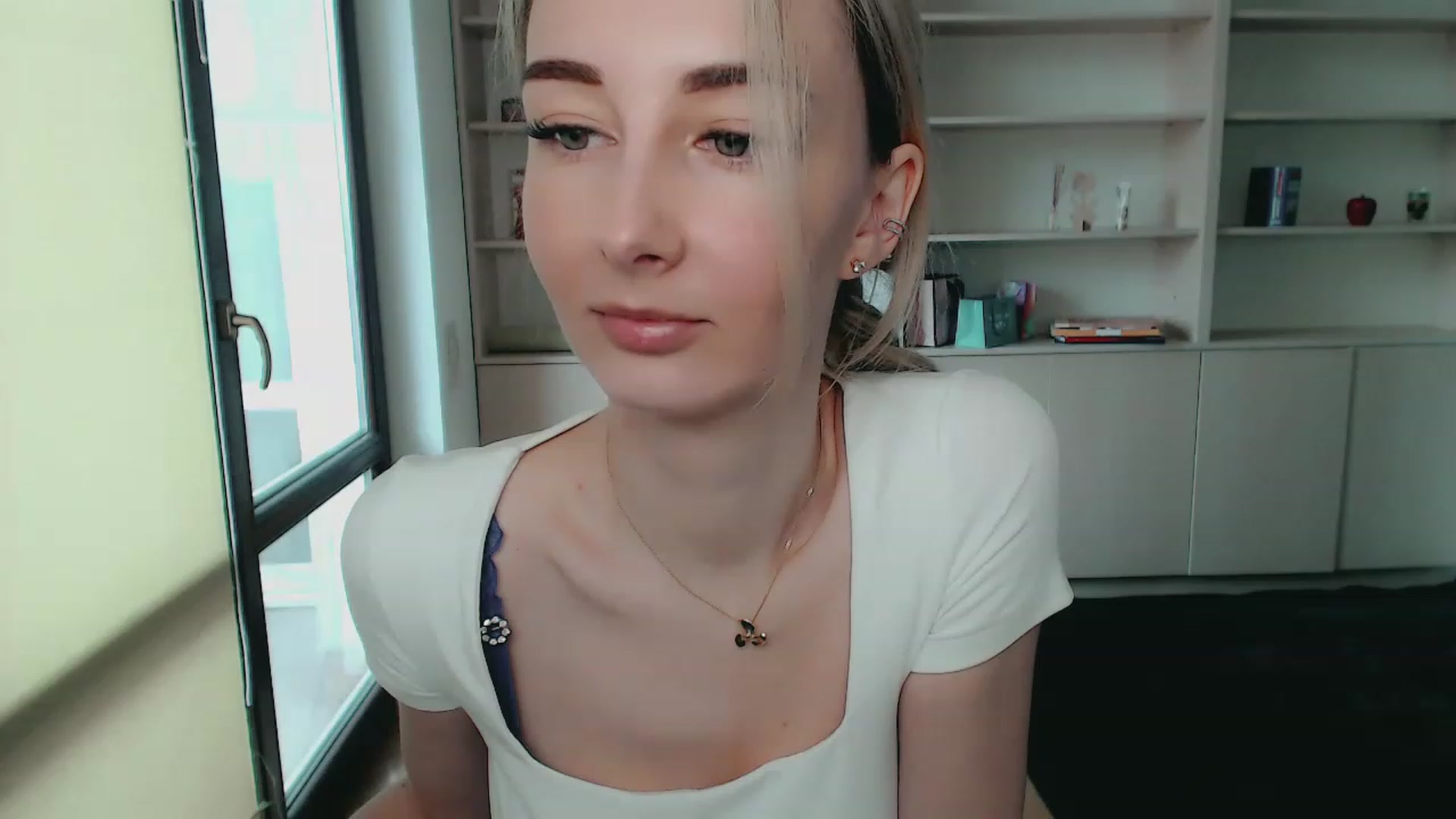 Gallery image thumbnail from Qsensx's myfreecams stream on, 02/28/2023, 12:42 image 17 of 20