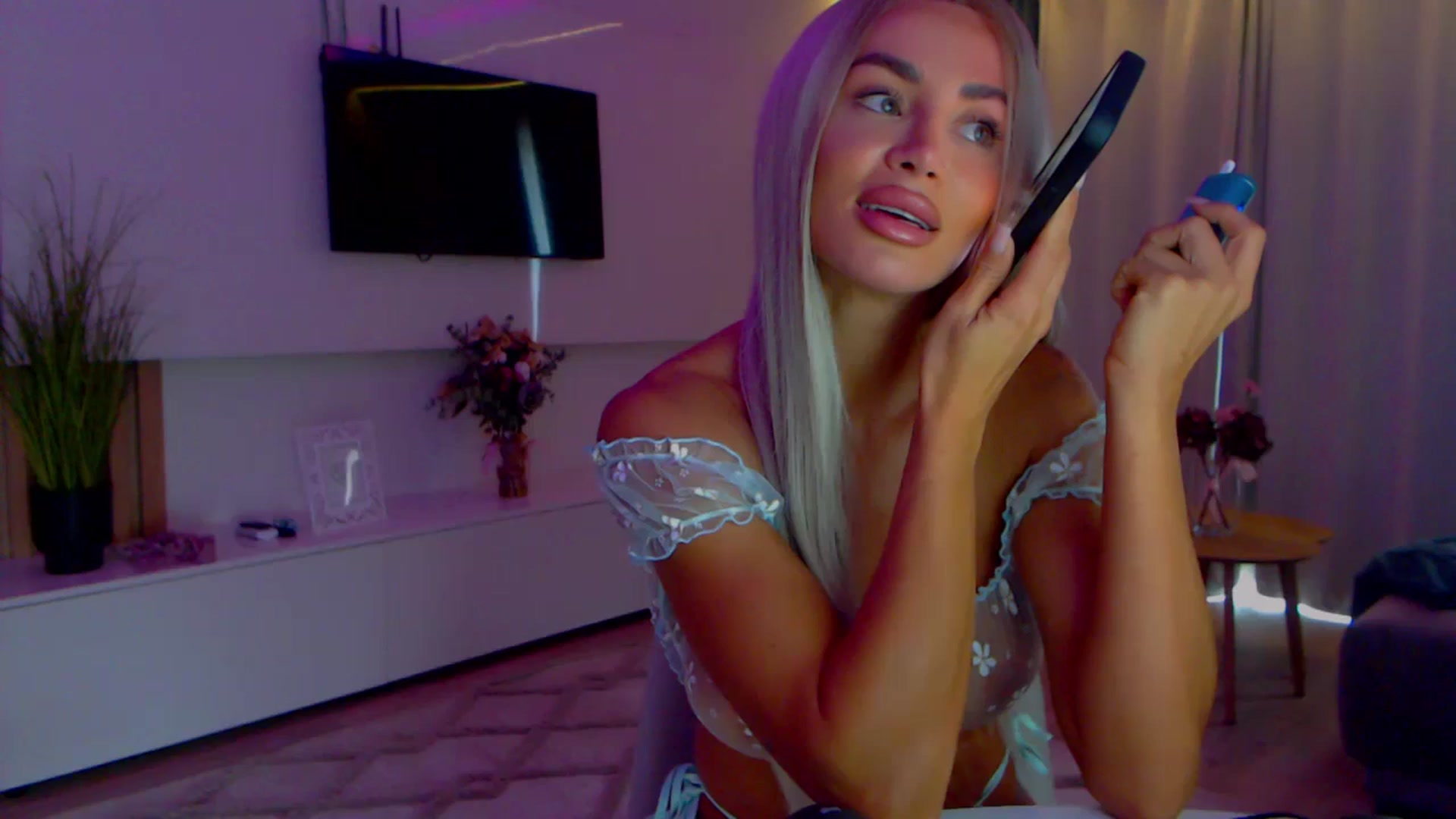 Gallery image thumbnail from Qu33n's myfreecams stream on, 10/02/2025, 09:32 image 18 of 20