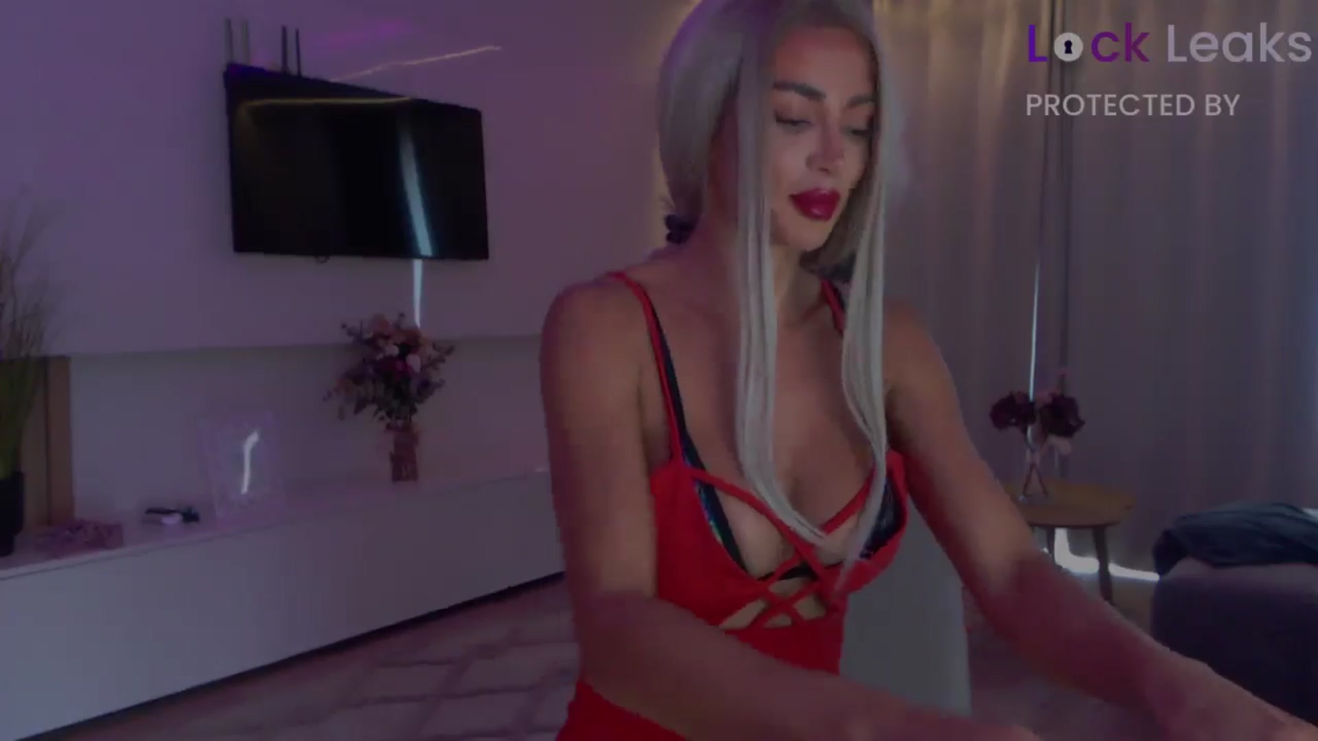 Gallery image thumbnail from Qu33n's myfreecams stream on, 10/04/2025, 07:43 image 20 of 20