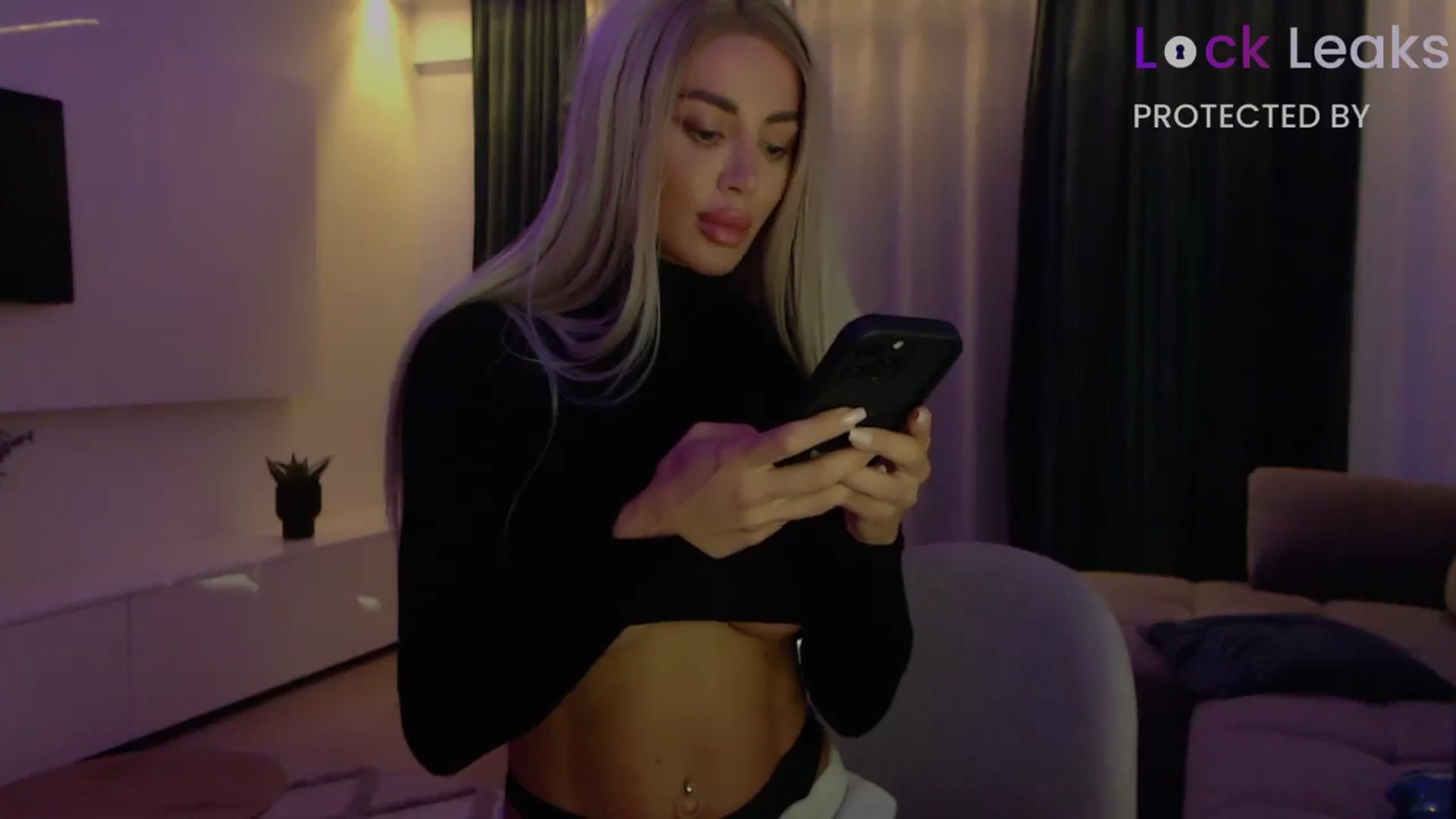 Gallery image thumbnail from Qu33n's myfreecams stream on, 10/07/2025, 10:05 image 18 of 20