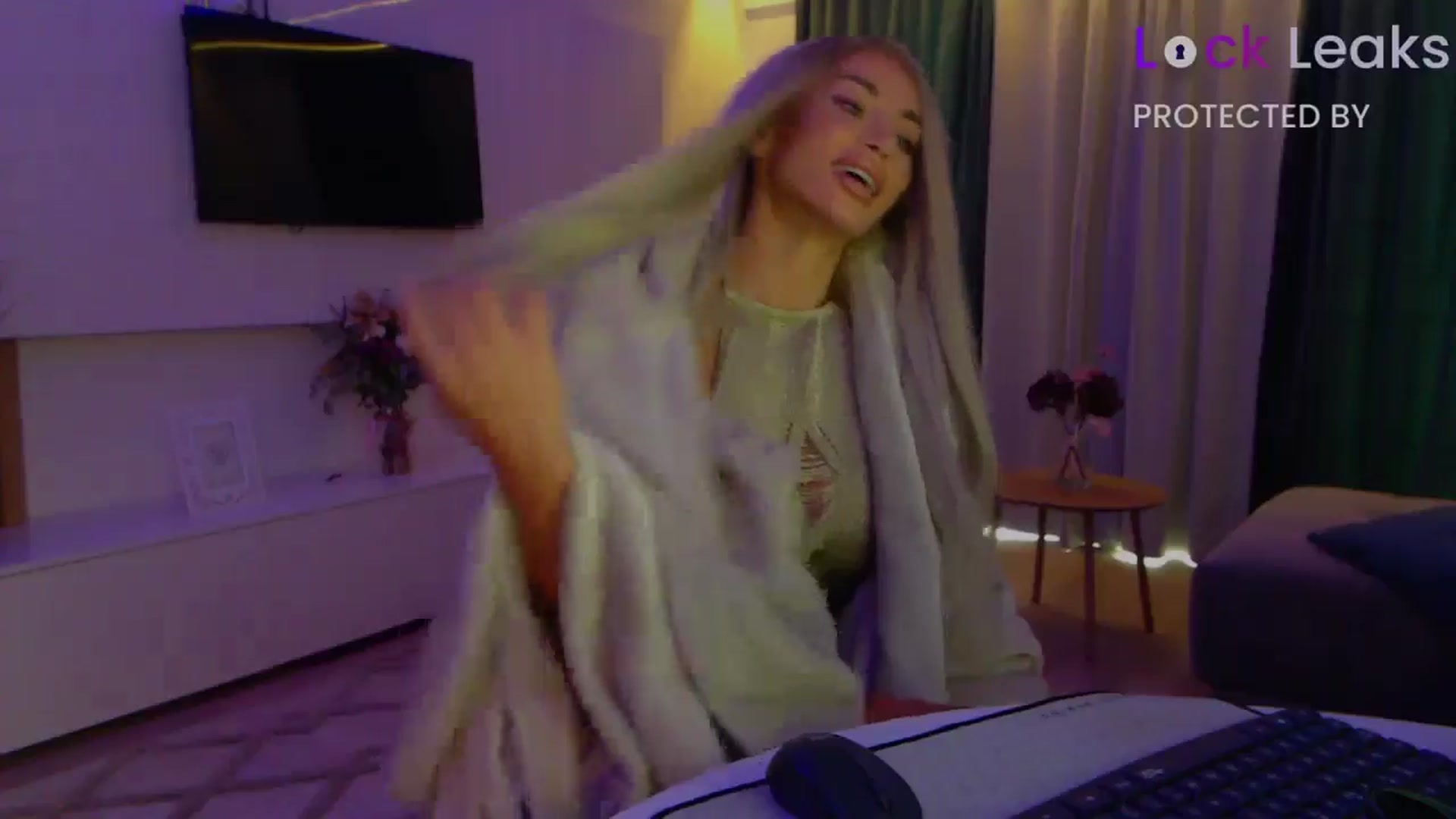 Gallery image thumbnail from Qu33n's myfreecams stream on, 10/11/2025, 06:32 image 20 of 20