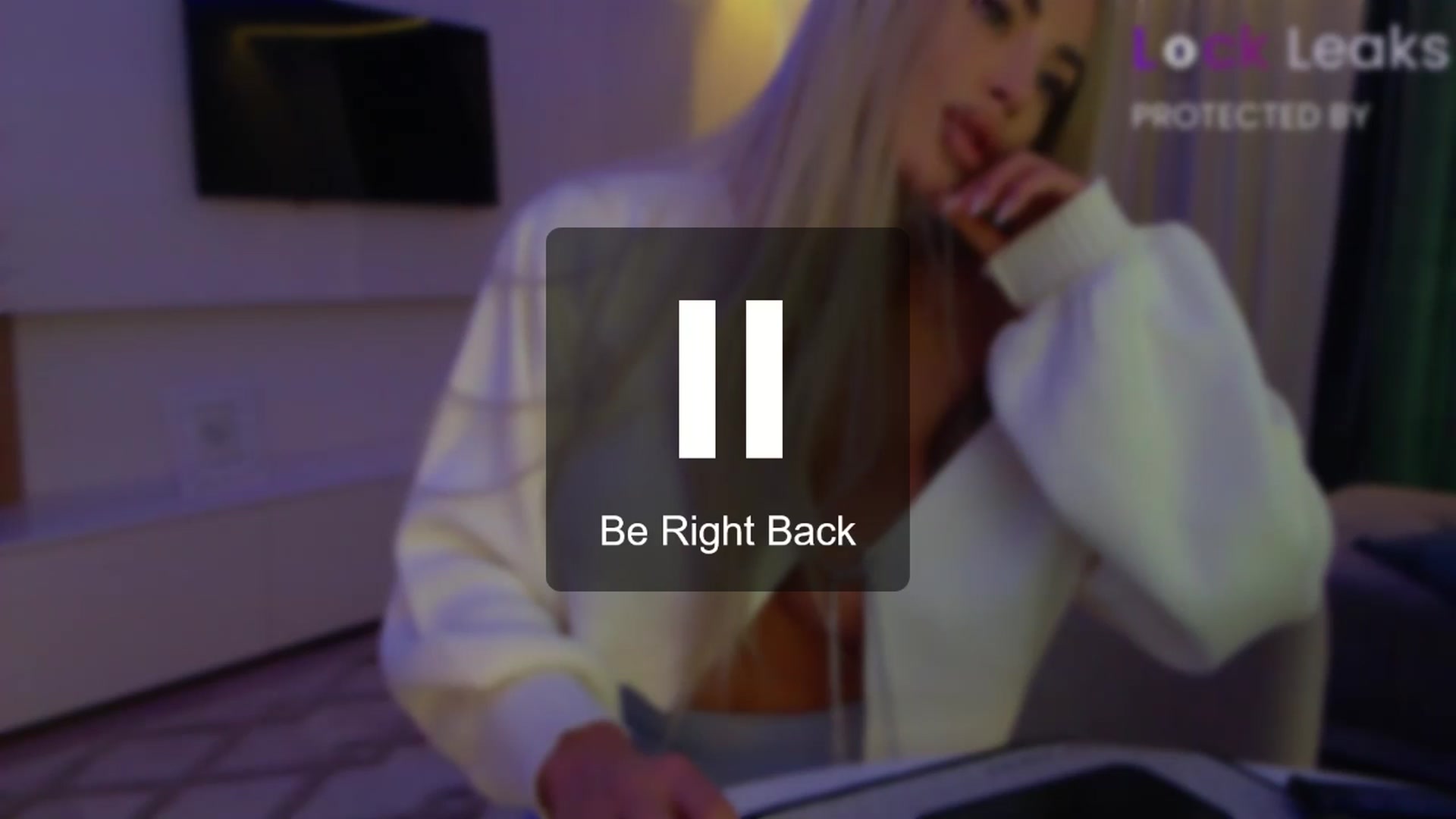 Gallery image thumbnail from Qu33n's myfreecams stream on, 10/14/2025, 09:24 image 18 of 20