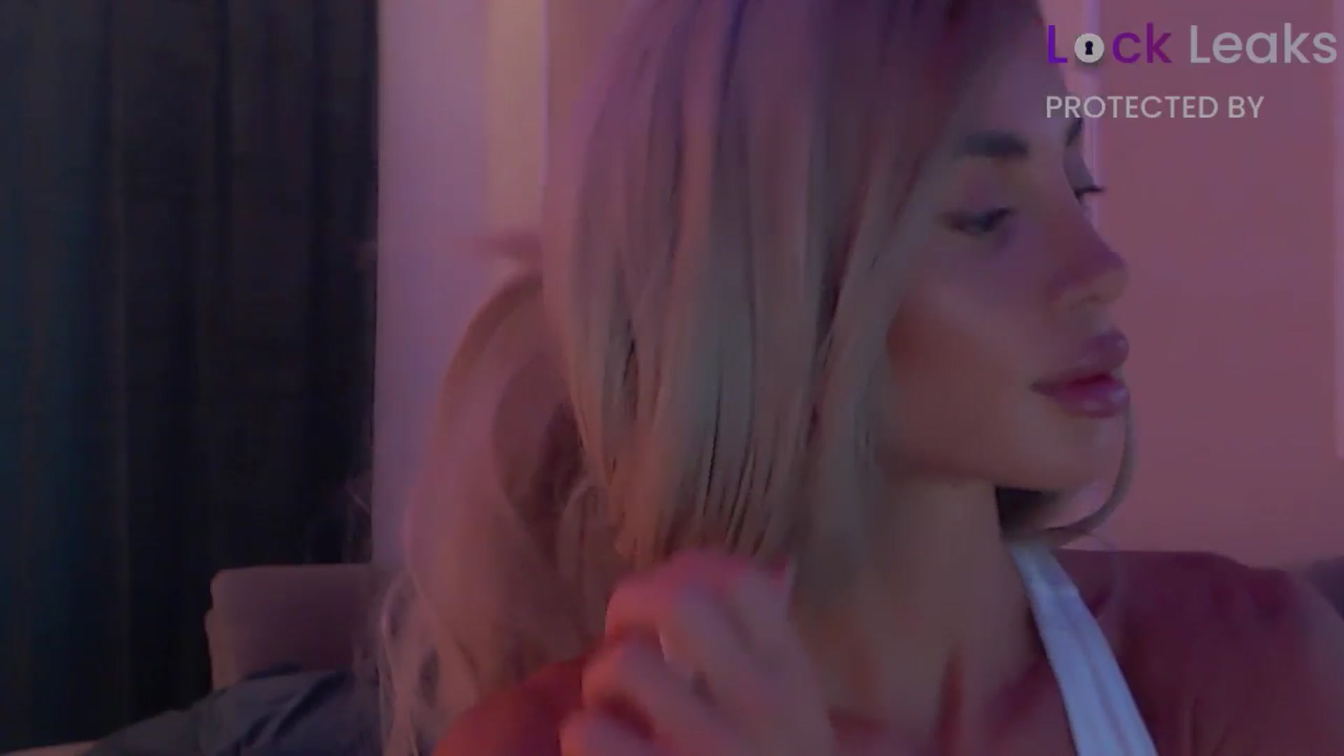 Gallery image thumbnail from Qu33n's myfreecams stream on, 11/23/2025, 10:15 image 11 of 20