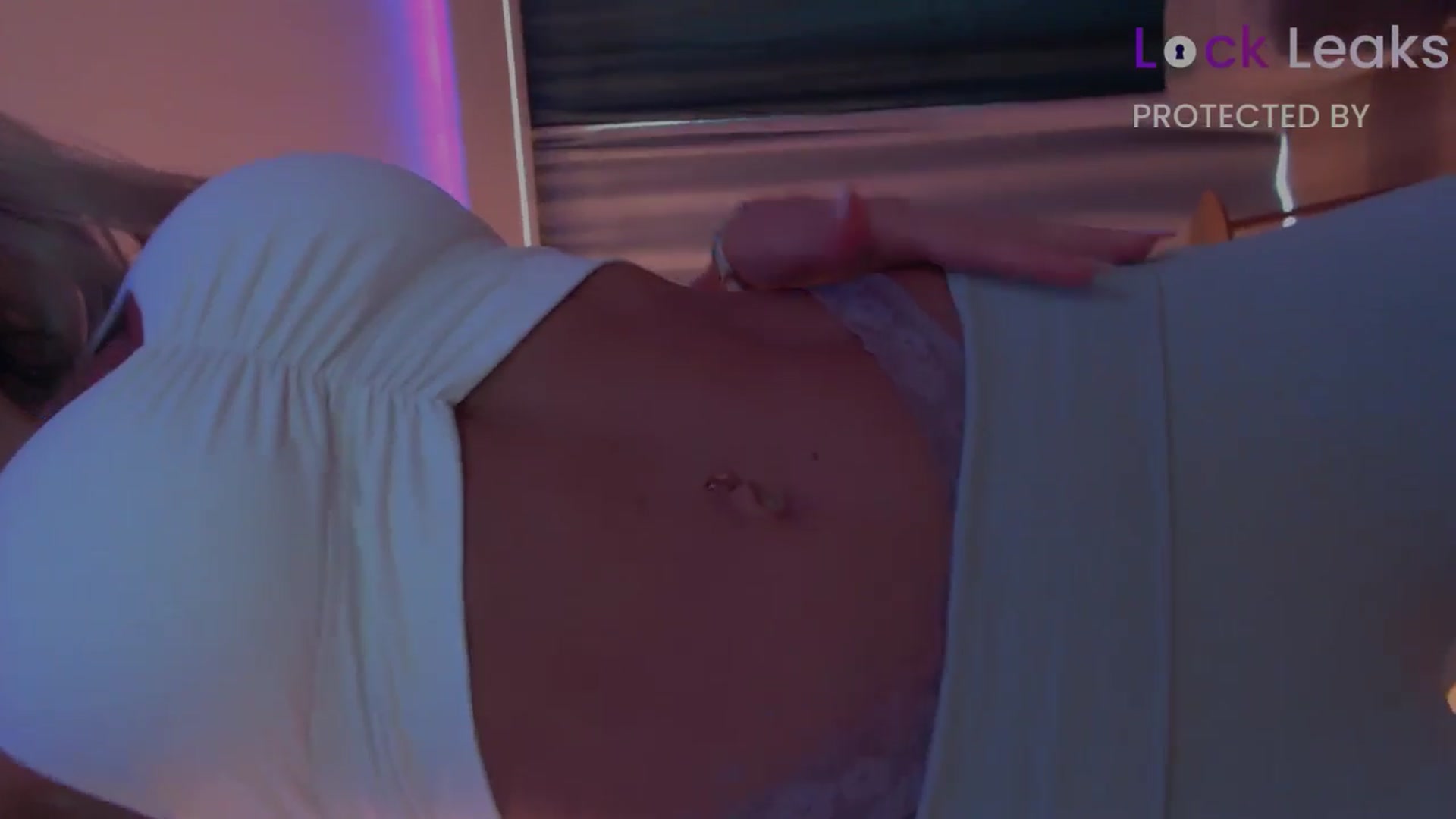 Gallery image thumbnail from Qu33n's myfreecams stream on, 11/23/2025, 10:15 image 16 of 20
