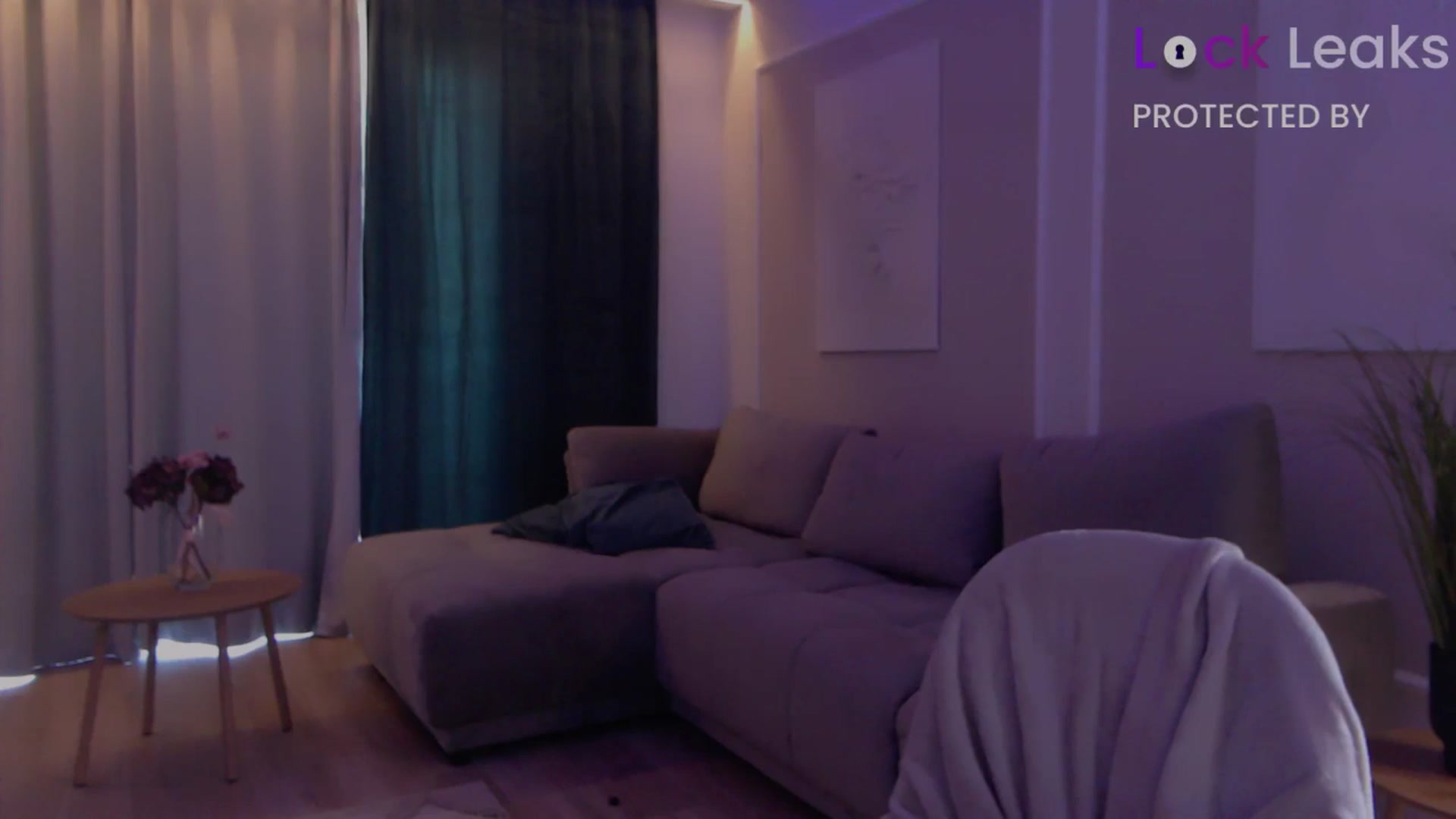 Gallery image thumbnail from Qu33n's myfreecams stream on, 11/24/2025, 10:02 image 11 of 20