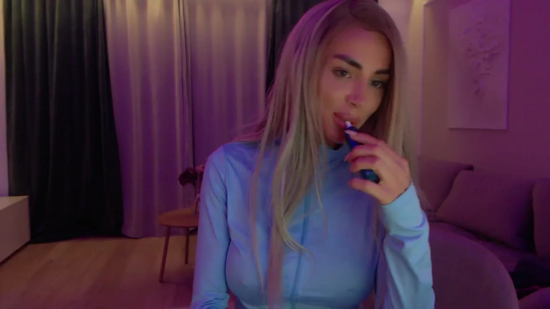 Gallery image thumbnail from Qu33n's myfreecams stream on, 12/09/2025, 19:50 image 20 of 20