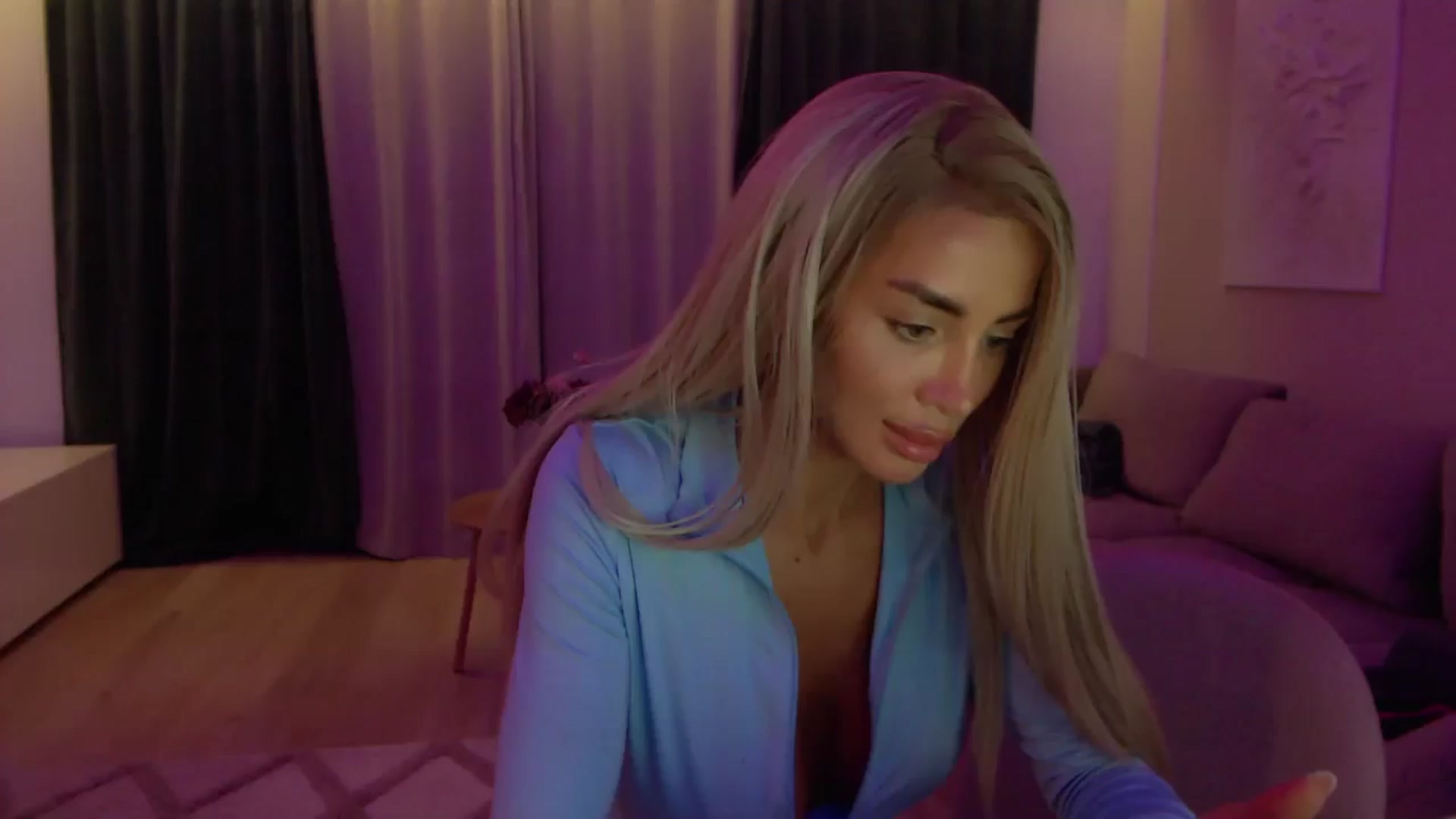 Gallery image thumbnail from Qu33n's myfreecams stream on, 12/09/2025, 19:50 image 5 of 20