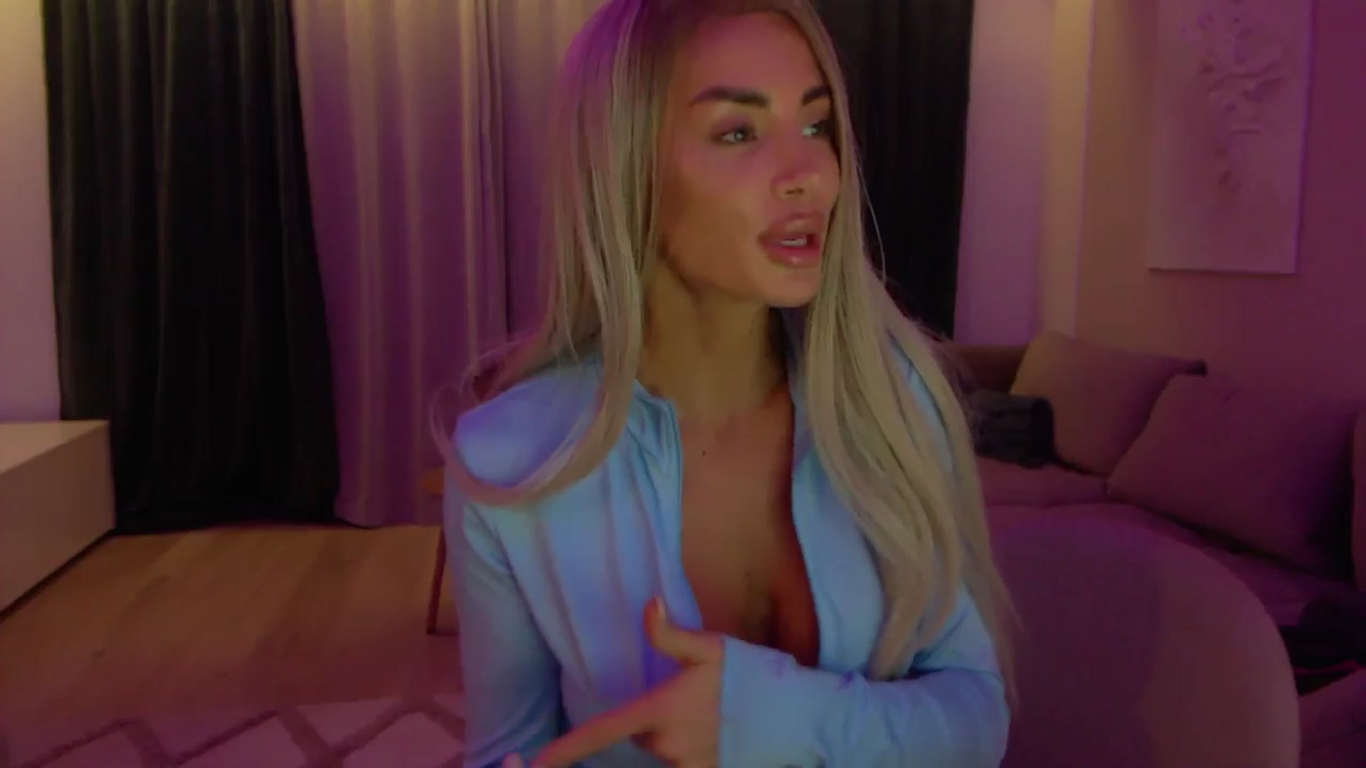 Gallery image thumbnail from Qu33n's myfreecams stream on, 12/09/2025, 19:50 image 8 of 20
