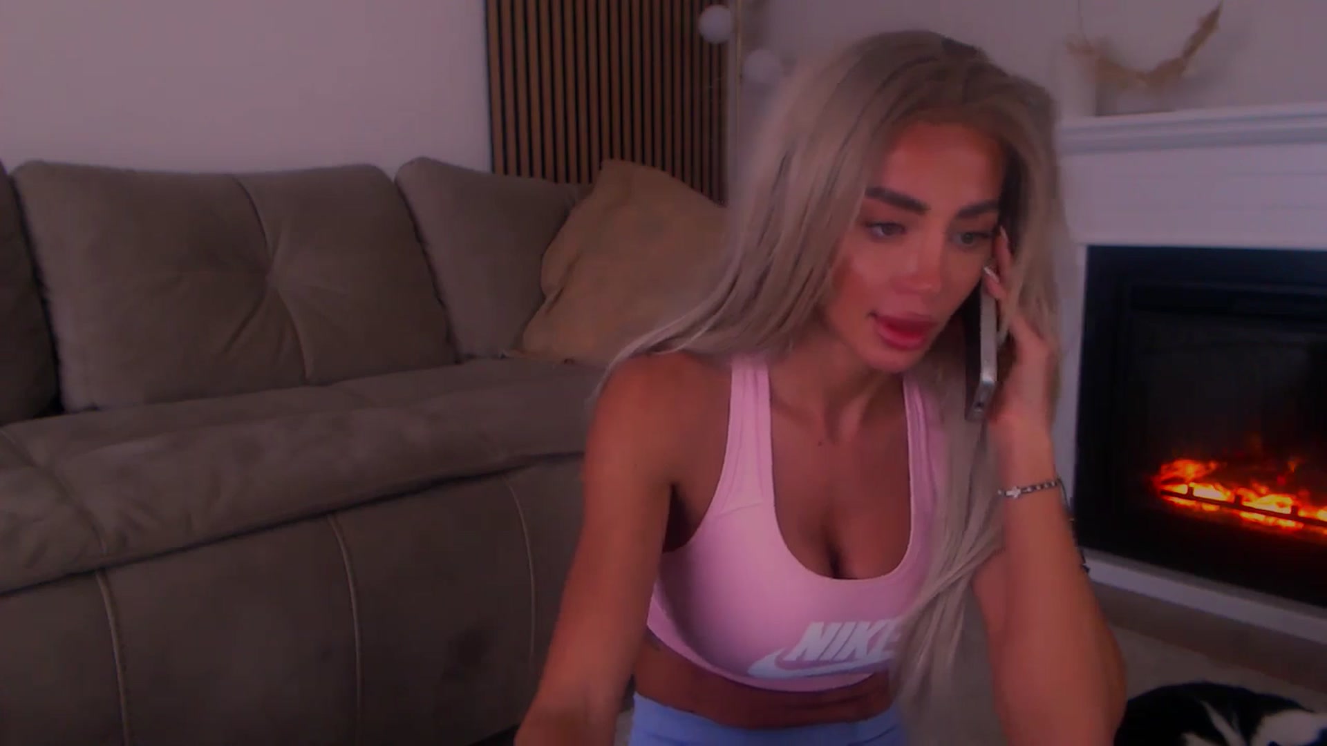 Gallery image thumbnail from Qu33n's myfreecams stream on, 01/03/2026, 12:09 image 3 of 20