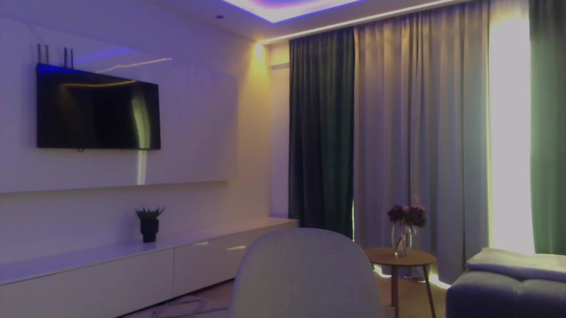 Gallery image thumbnail from Qu33n's myfreecams stream on, 01/06/2026, 08:48 image 3 of 20