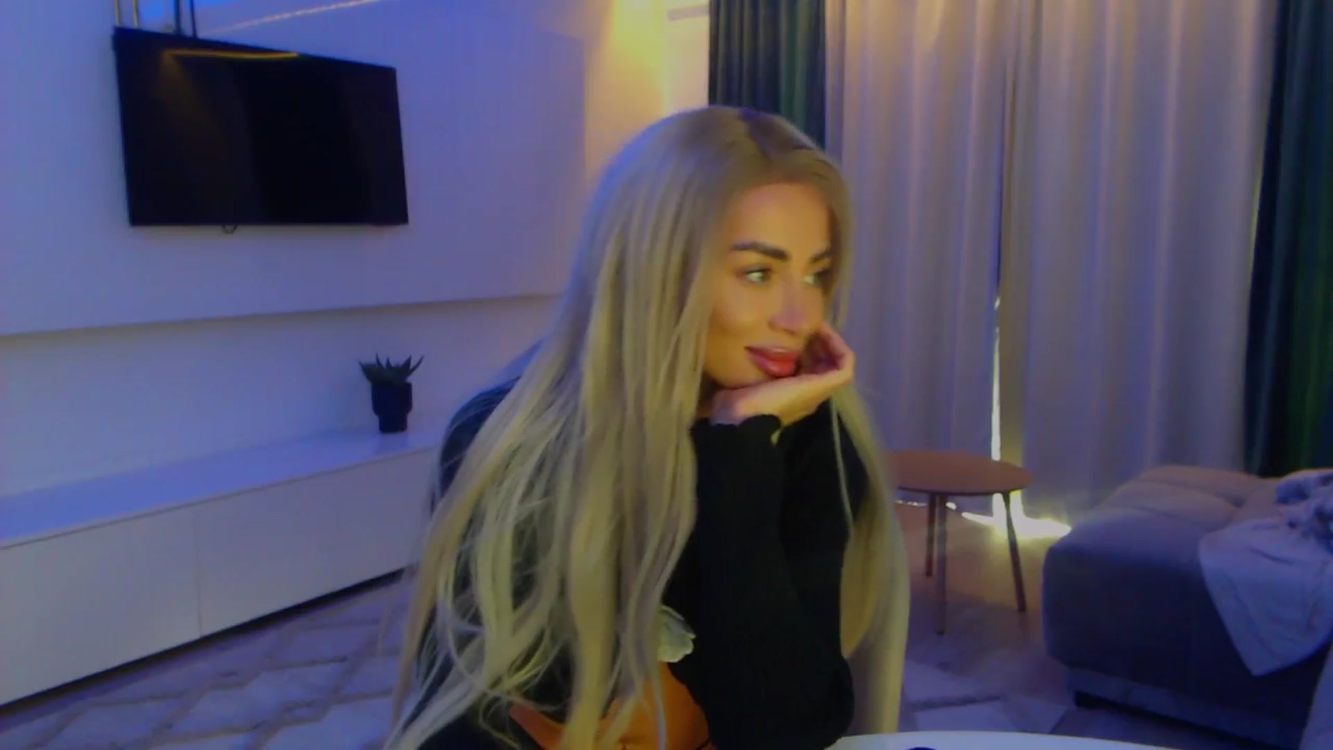 Gallery image thumbnail from Qu33n's myfreecams stream on, 01/16/2026, 09:11 image 20 of 20