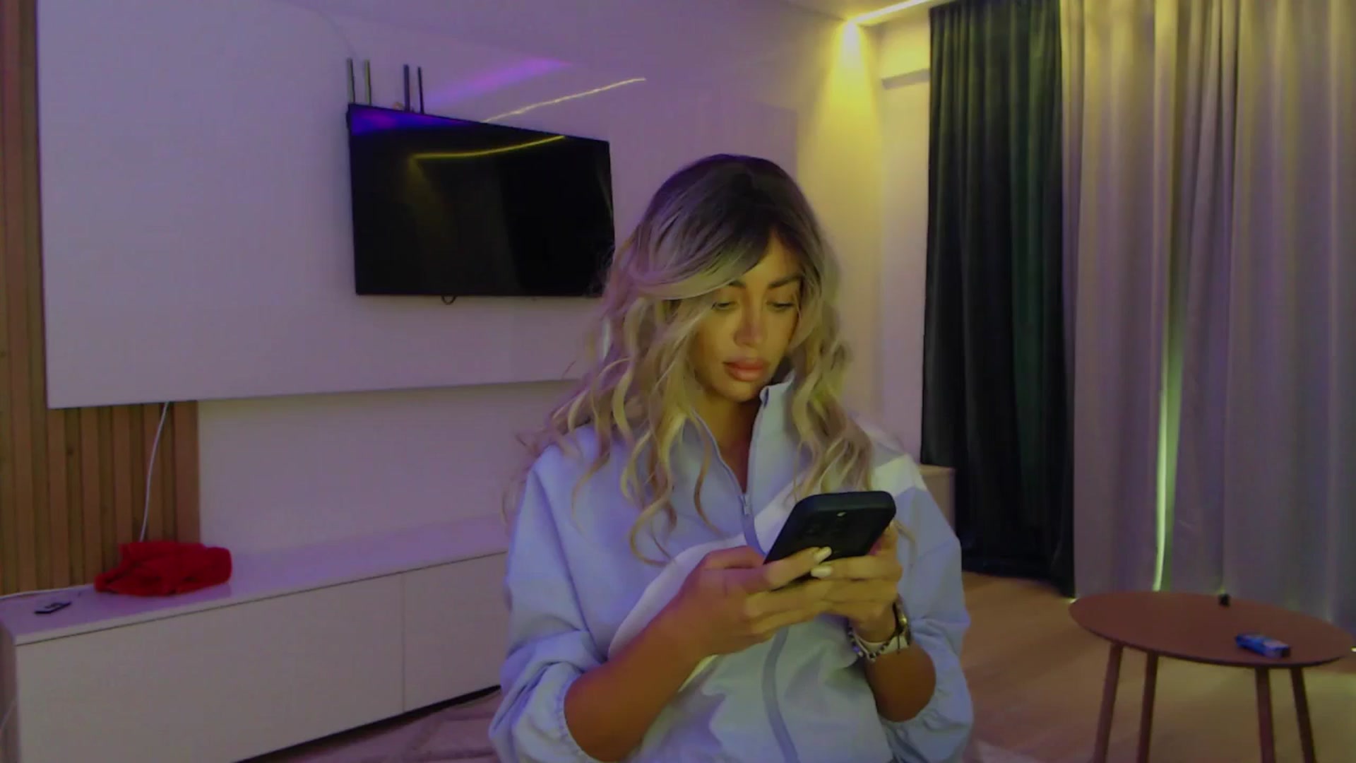 Gallery image thumbnail from Qu33n's myfreecams stream on, 01/31/2026, 10:13 image 1 of 20
