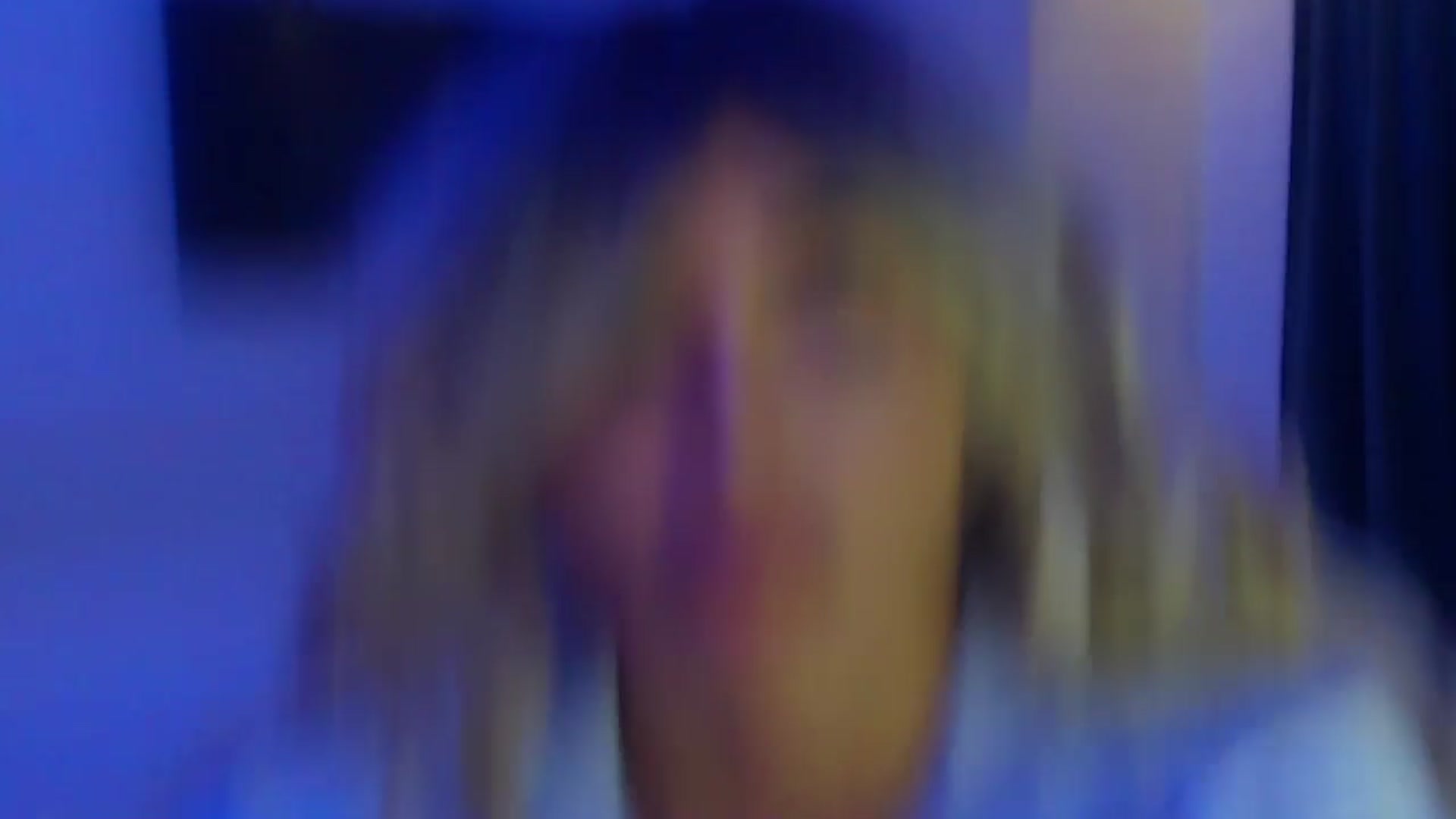 Gallery image thumbnail from Qu33n's myfreecams stream on, 01/31/2026, 12:06 image 5 of 20