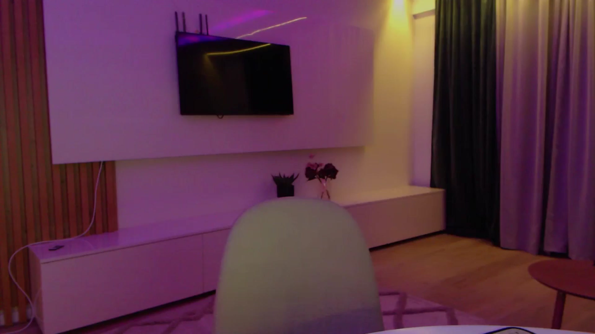 Gallery image thumbnail from Qu33n's myfreecams stream on, 02/01/2026, 19:16 image 15 of 20