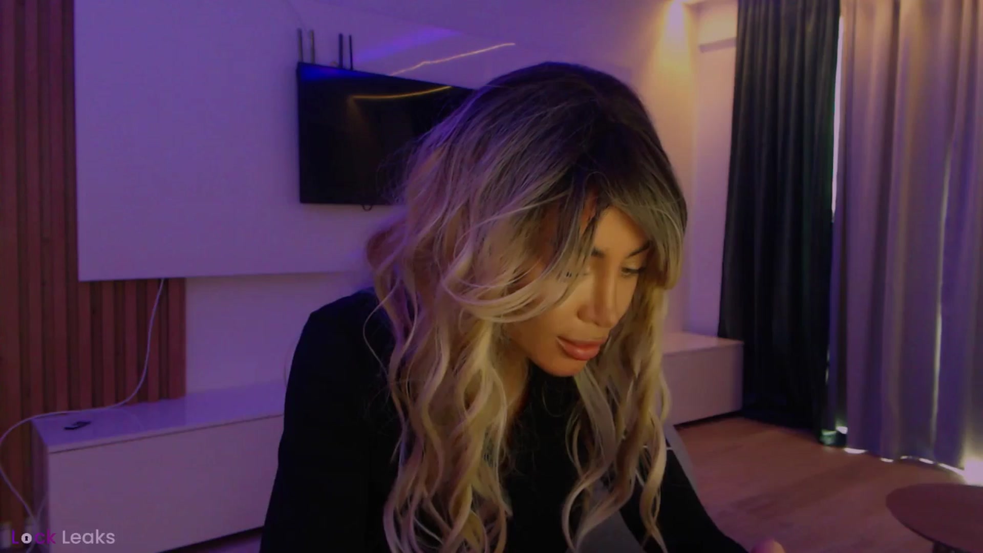 Gallery image thumbnail from Qu33n's myfreecams stream on, 02/06/2026, 10:37 image 20 of 20