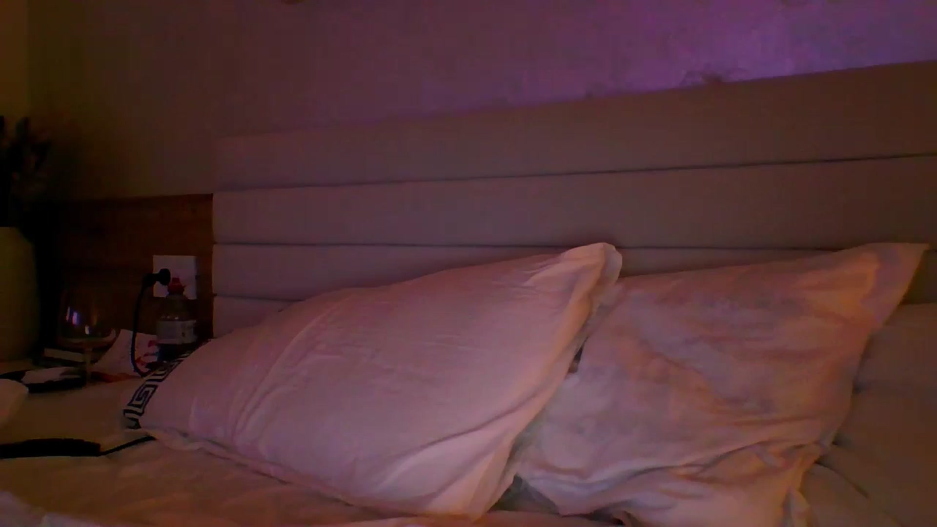 Gallery image thumbnail from Qu33n's myfreecams stream on, 02/22/2026, 20:20 image 8 of 20