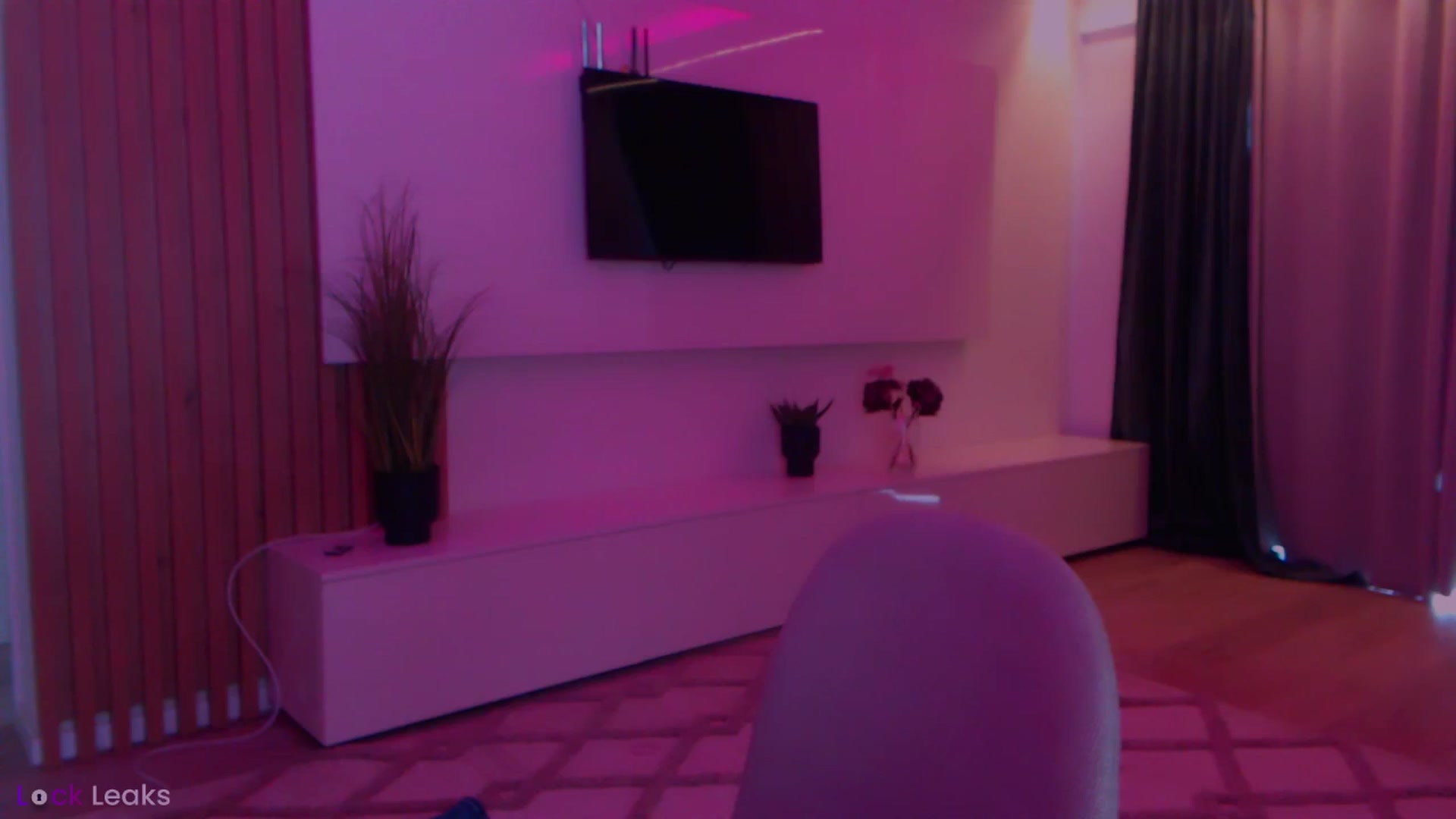 Gallery image thumbnail from Qu33n's myfreecams stream on, 03/29/2026, 10:41 image 7 of 20