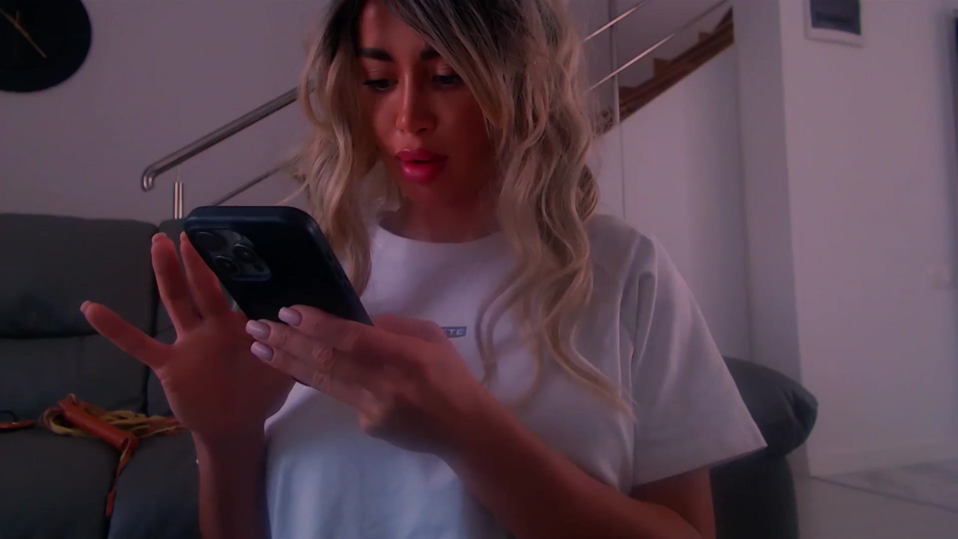 Gallery image thumbnail from Qu33n's myfreecams stream on, 04/14/2026, 08:37 image 8 of 20