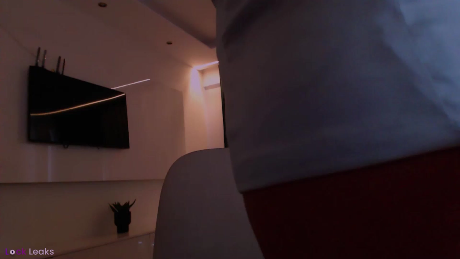 Gallery image thumbnail from Qu33n's myfreecams stream on, 05/17/2026, 10:26 image 15 of 20