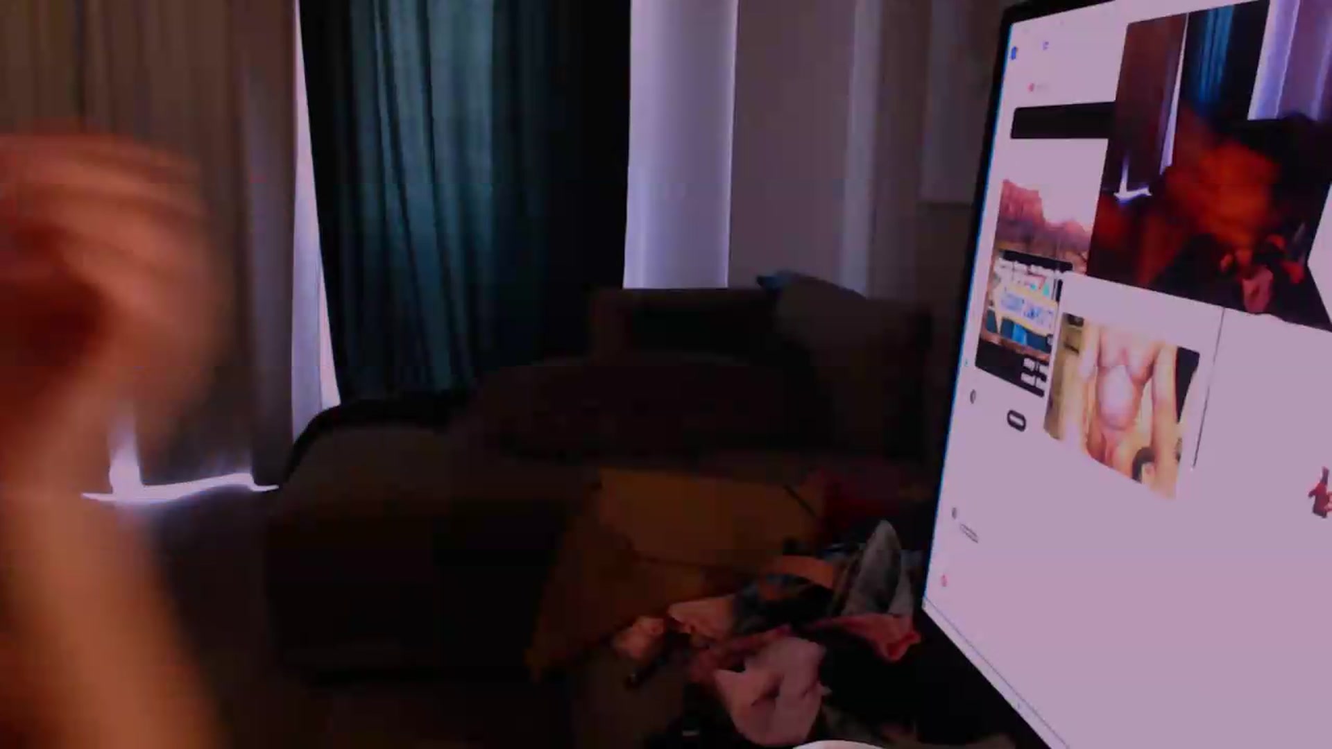 Gallery image thumbnail from Qu33n's myfreecams stream on, 09/08/2026, 07:21 image 14 of 20