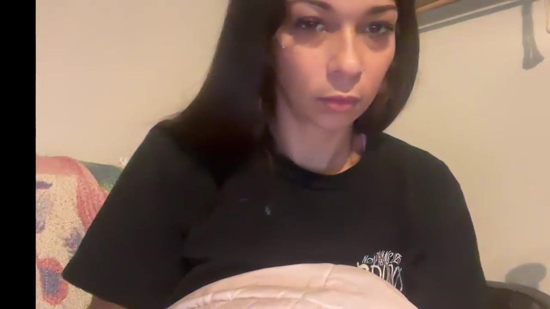 Gallery image thumbnail from Qu33nPrincess's myfreecams stream on, 08/22/2026, 18:13 image 14 of 20