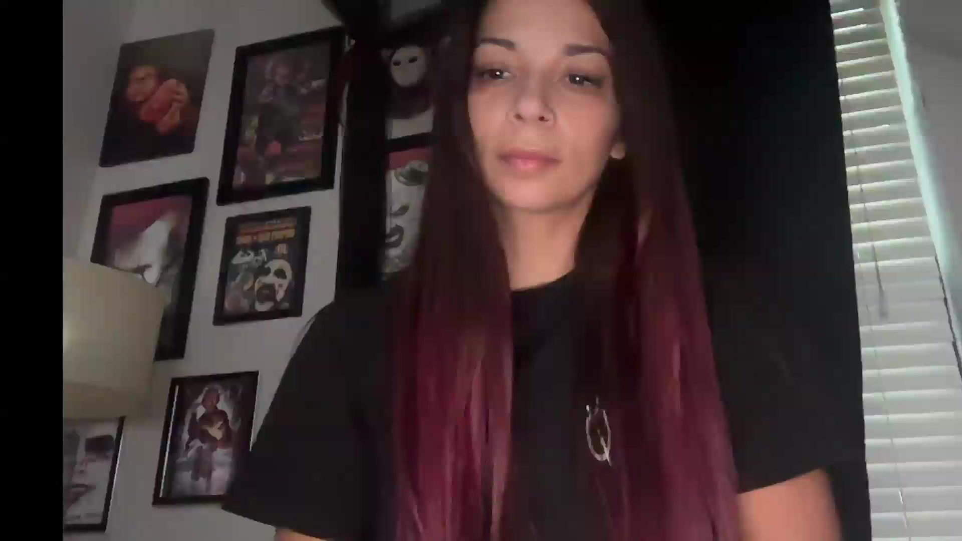 Gallery image thumbnail from Qu33nPrincess's myfreecams stream on, 08/22/2026, 23:41 image 5 of 20