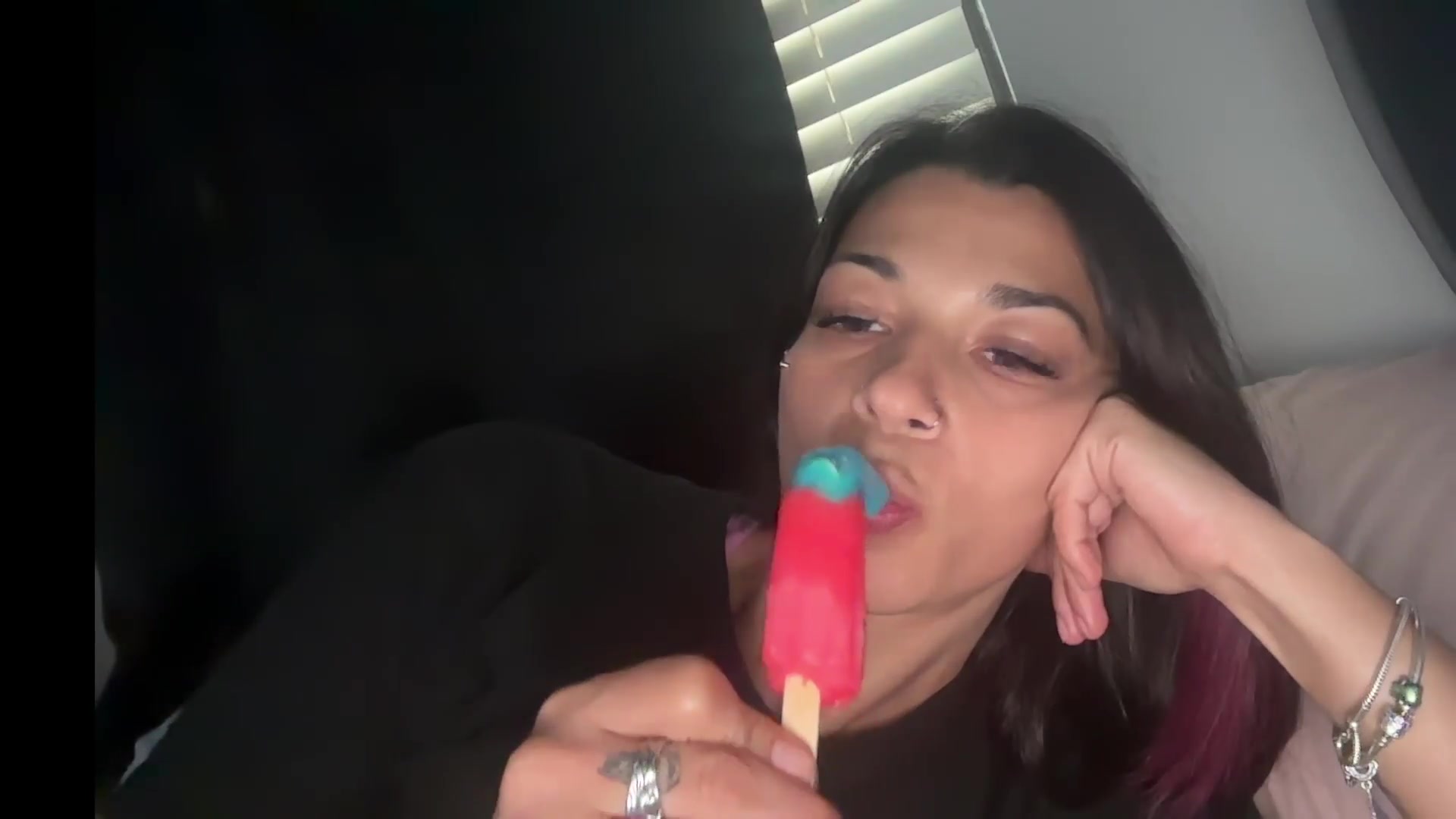 Gallery image thumbnail from Qu33nPrincess's myfreecams stream on, 08/22/2026, 23:41 image 20 of 20