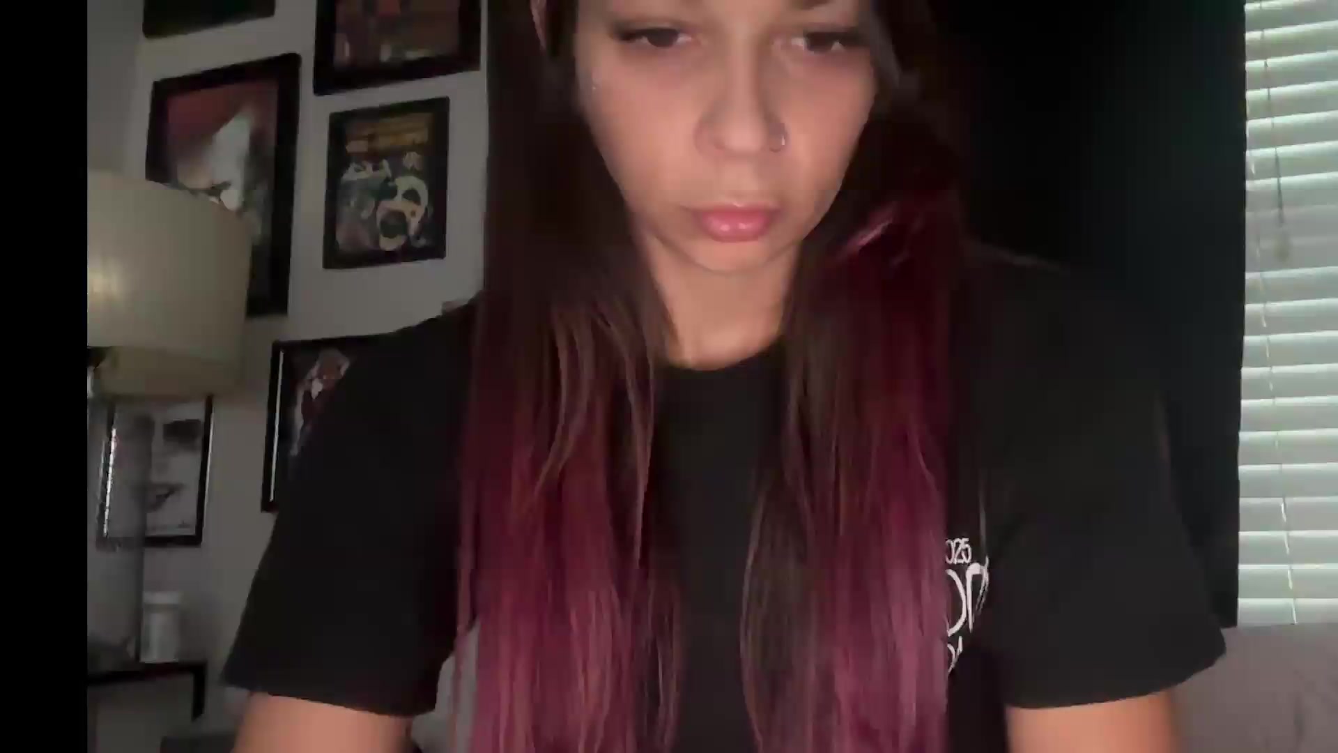 Gallery image thumbnail from Qu33nPrincess's myfreecams stream on, 08/22/2026, 23:41 image 3 of 20