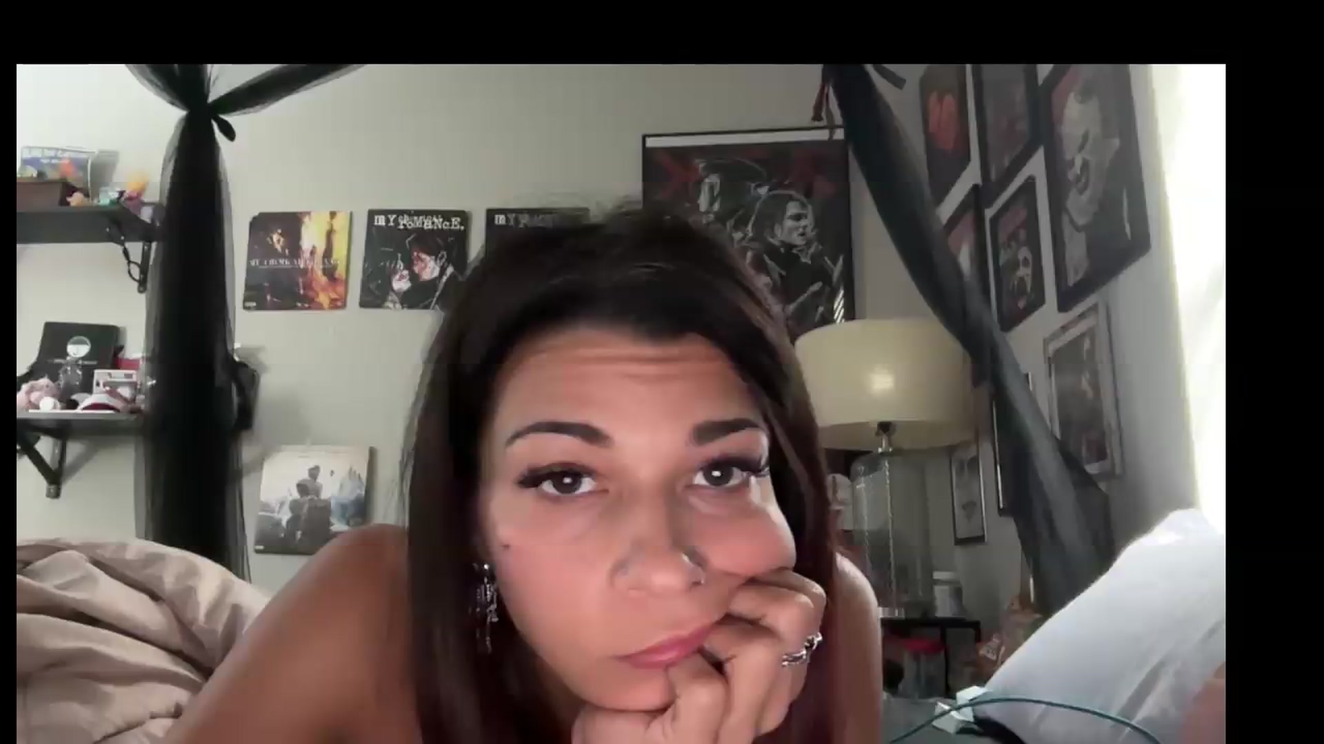 Gallery image thumbnail from Qu33nPrincess's myfreecams stream on, 08/23/2026, 20:13 image 1 of 20