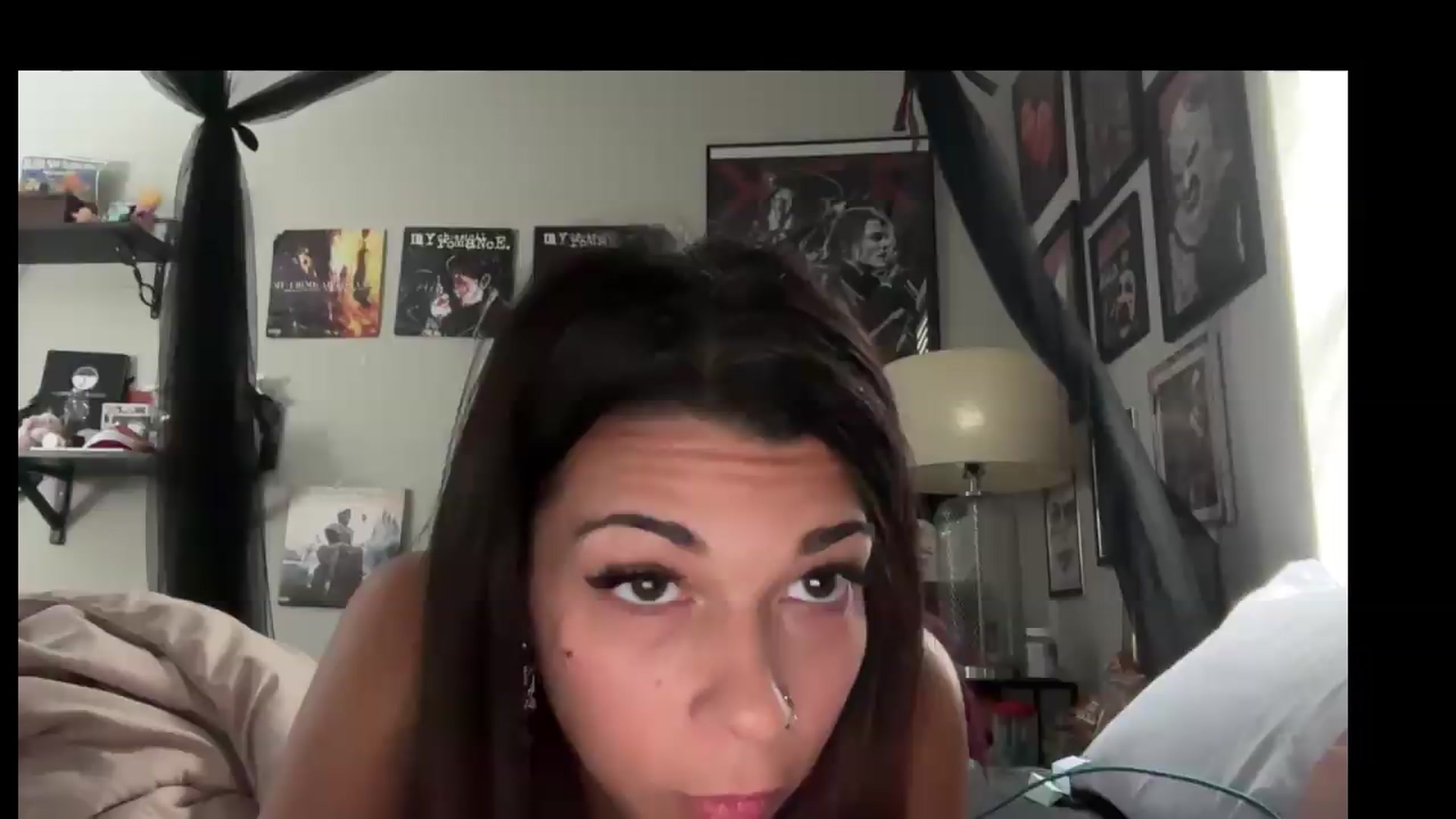Gallery image thumbnail from Qu33nPrincess's myfreecams stream on, 08/23/2026, 20:13 image 5 of 20