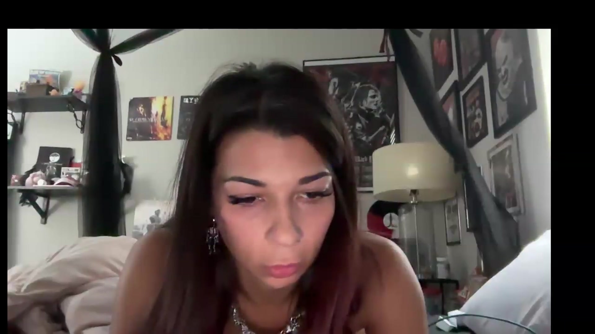 Gallery image thumbnail from Qu33nPrincess's myfreecams stream on, 08/23/2026, 20:13 image 17 of 20