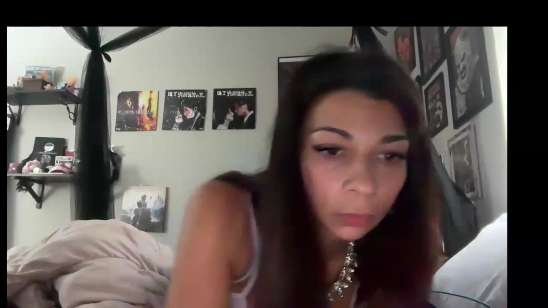 Gallery image thumbnail from Qu33nPrincess's myfreecams stream on, 08/23/2026, 20:13 image 20 of 20