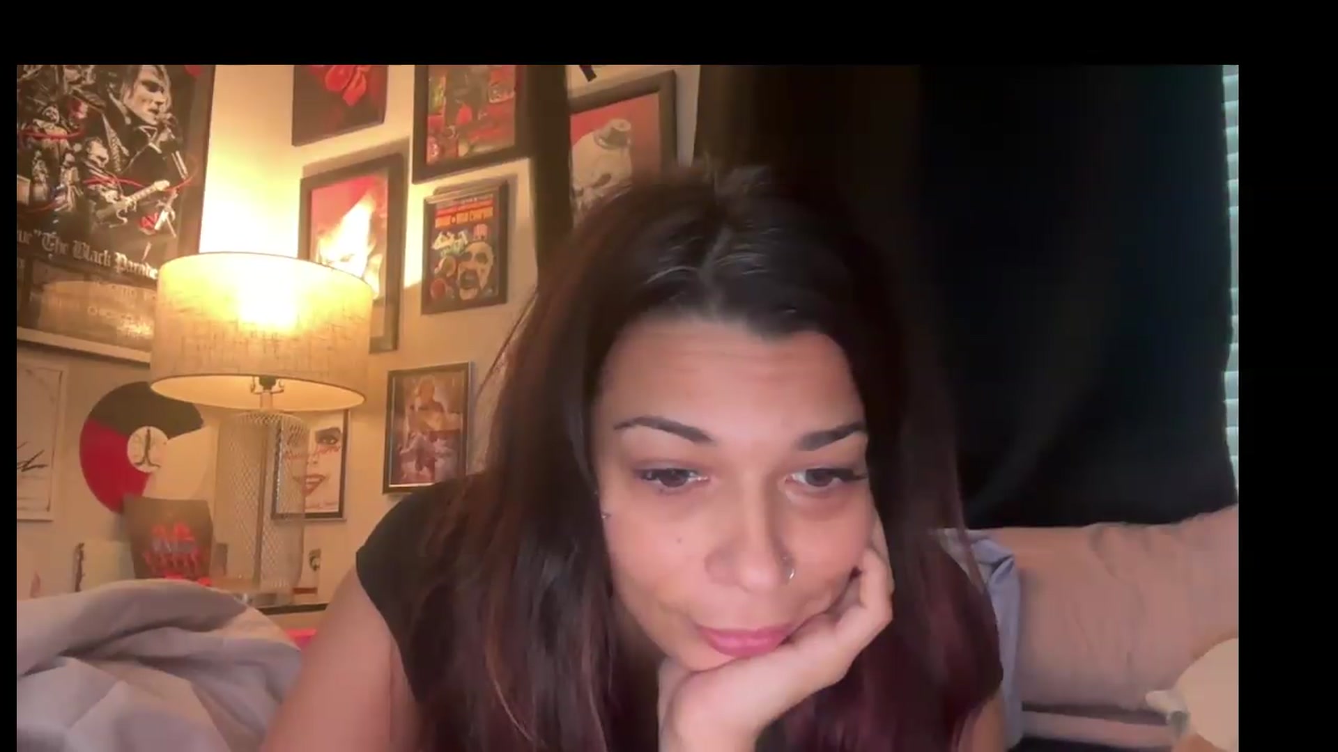 Gallery image thumbnail from Qu33nPrincess's myfreecams stream on, 08/26/2026, 21:40 image 14 of 20