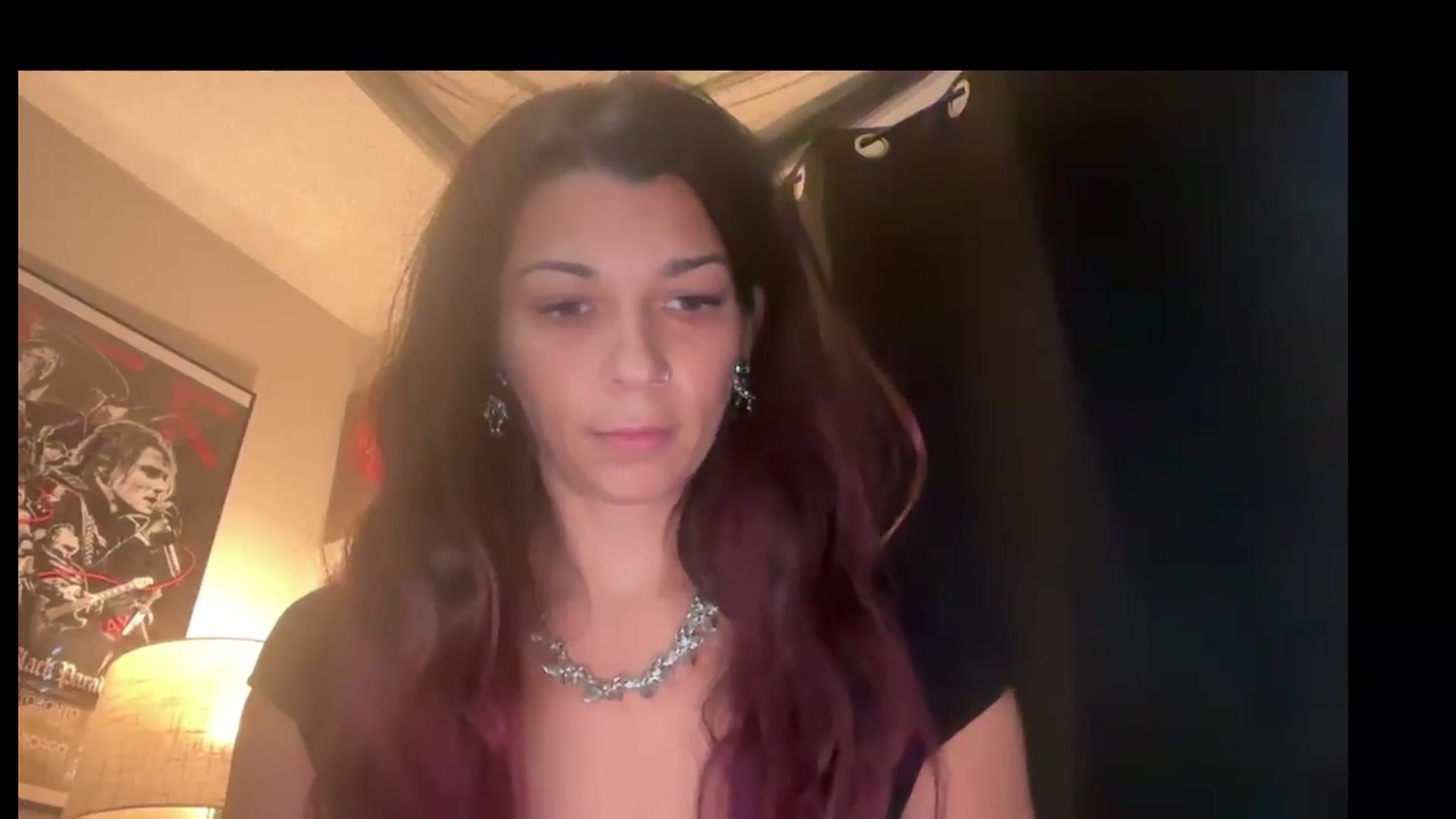 Gallery image thumbnail from Qu33nPrincess's myfreecams stream on, 08/26/2026, 21:40 image 18 of 20
