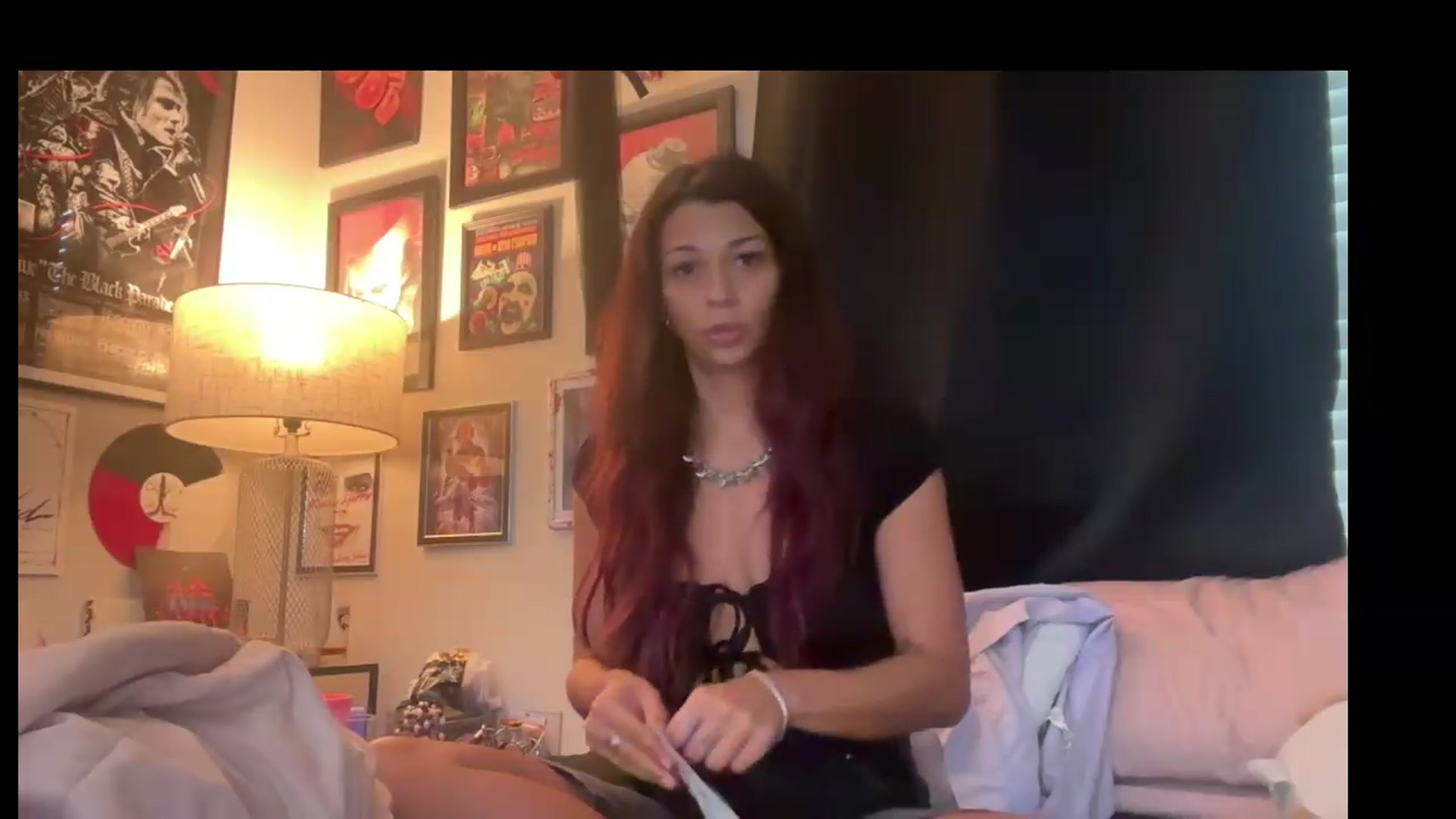 Gallery image thumbnail from Qu33nPrincess's myfreecams stream on, 08/26/2026, 21:40 image 9 of 20