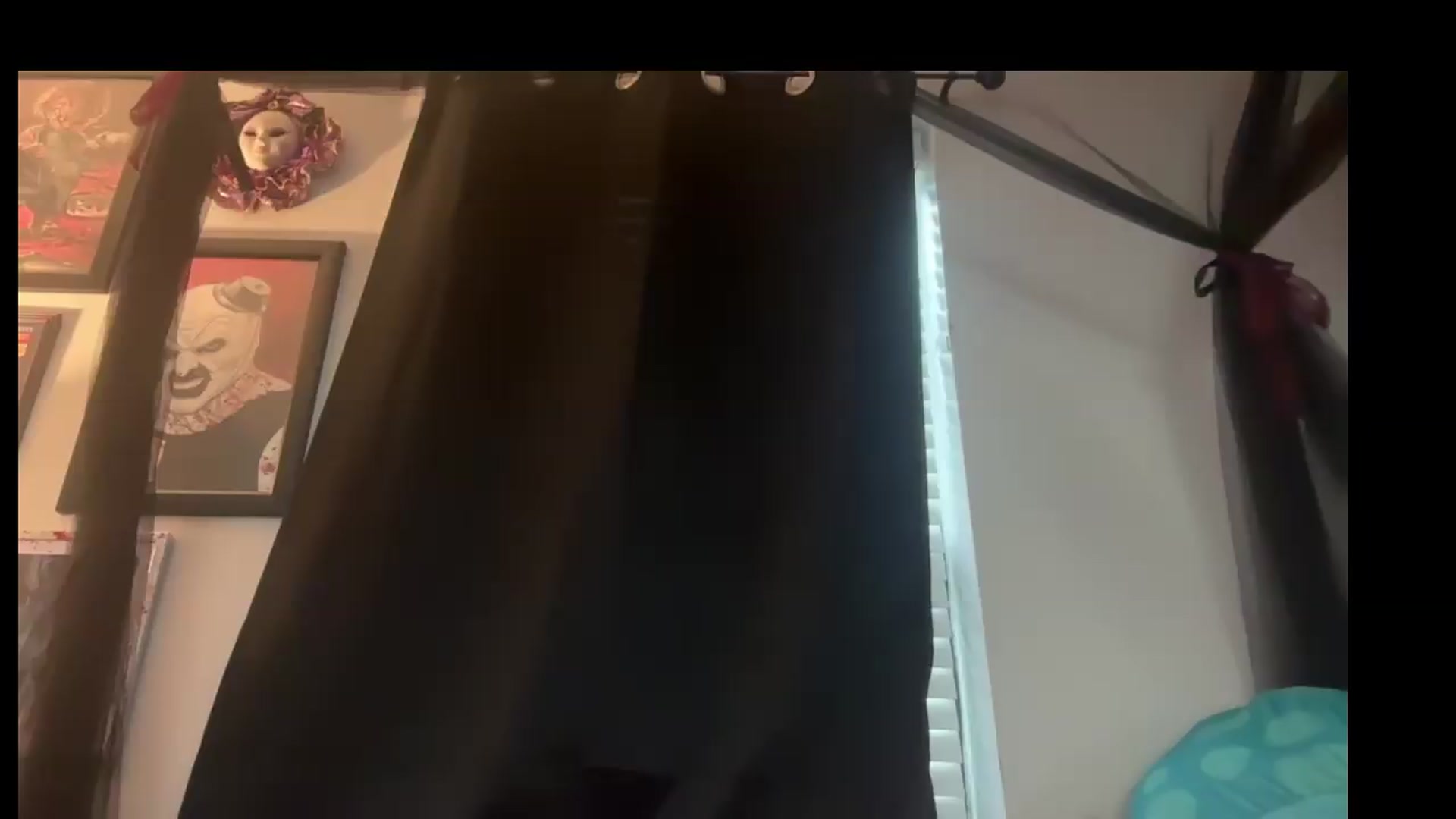 Gallery image thumbnail from Qu33nPrincess's myfreecams stream on, 08/26/2026, 21:40 image 1 of 20