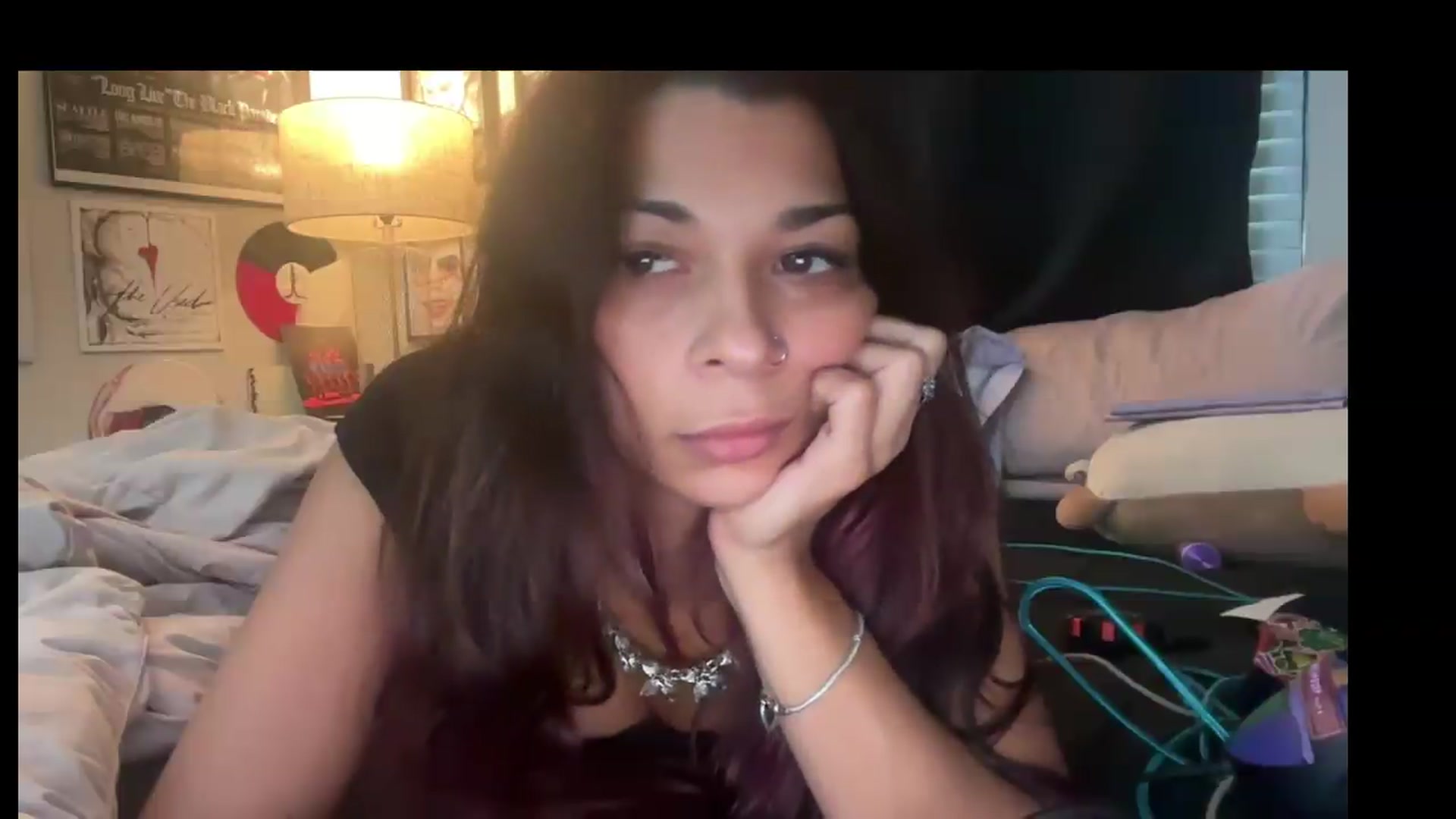 Gallery image thumbnail from Qu33nPrincess's myfreecams stream on, 08/26/2026, 23:31 image 10 of 20