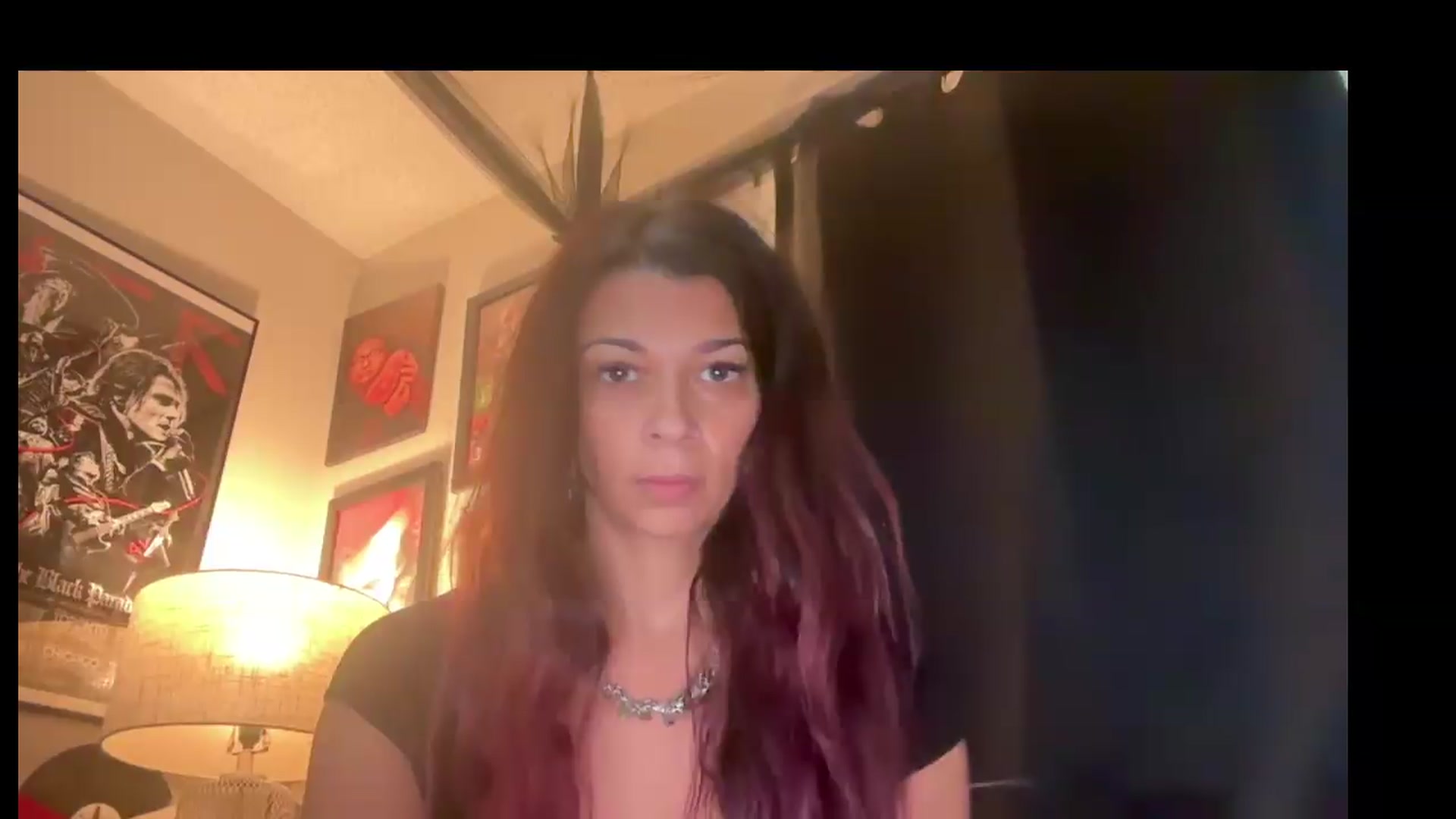 Gallery image thumbnail from Qu33nPrincess's myfreecams stream on, 08/26/2026, 23:31 image 7 of 20