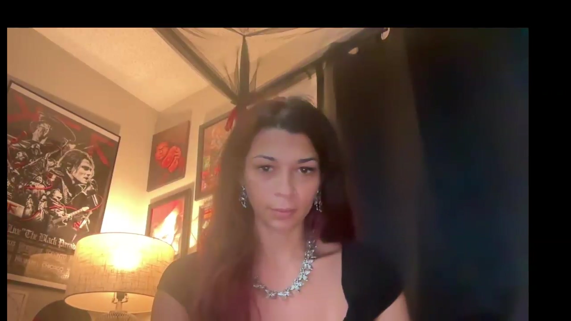 Gallery image thumbnail from Qu33nPrincess's myfreecams stream on, 08/26/2026, 23:31 image 5 of 20