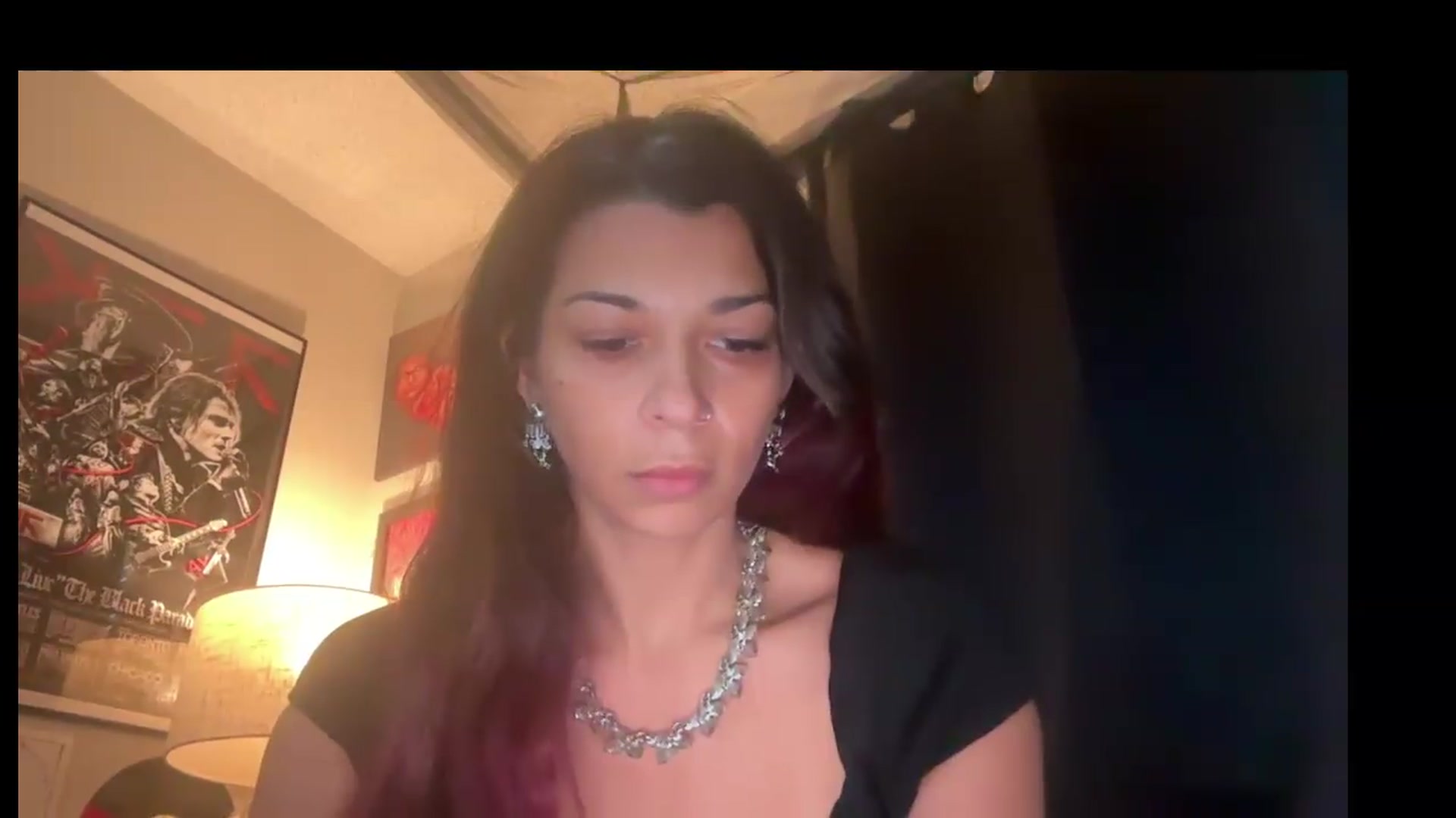 Gallery image thumbnail from Qu33nPrincess's myfreecams stream on, 08/26/2026, 23:31 image 3 of 20