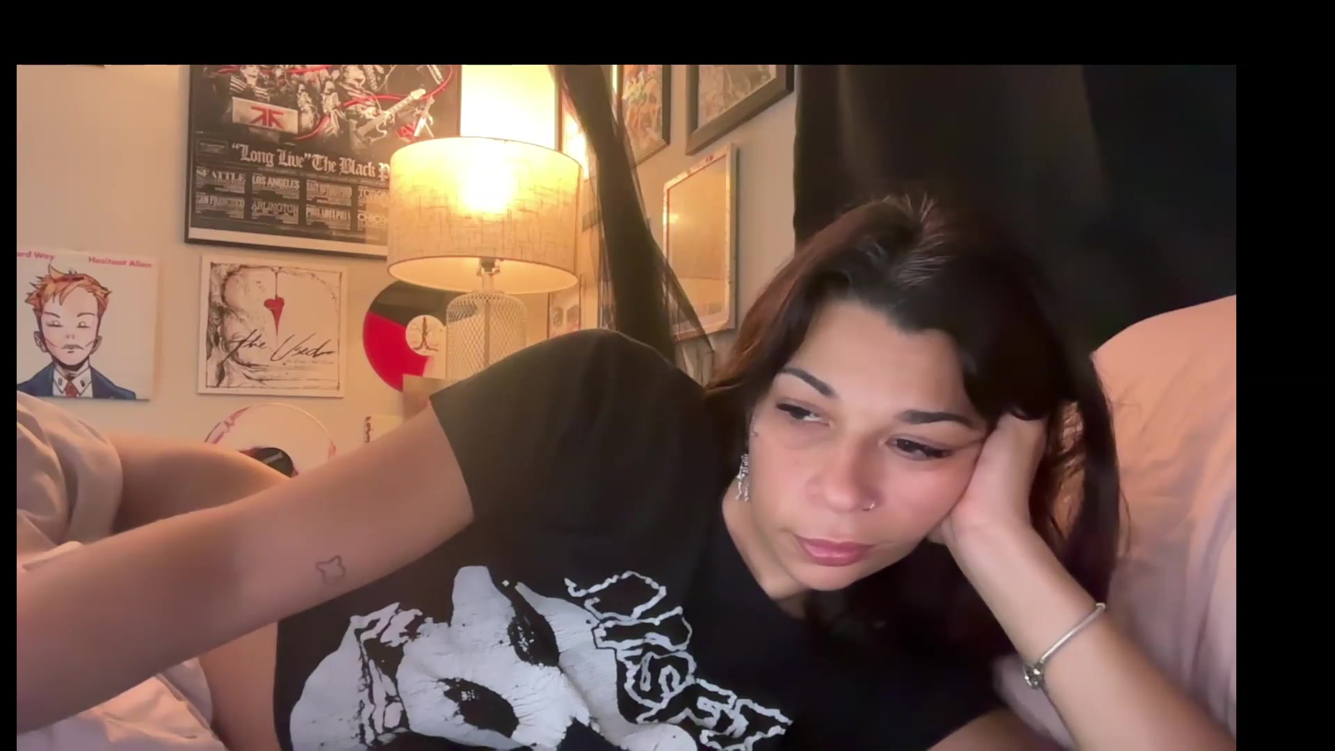 Gallery image thumbnail from Qu33nPrincess's myfreecams stream on, 08/27/2026, 10:13 image 16 of 20