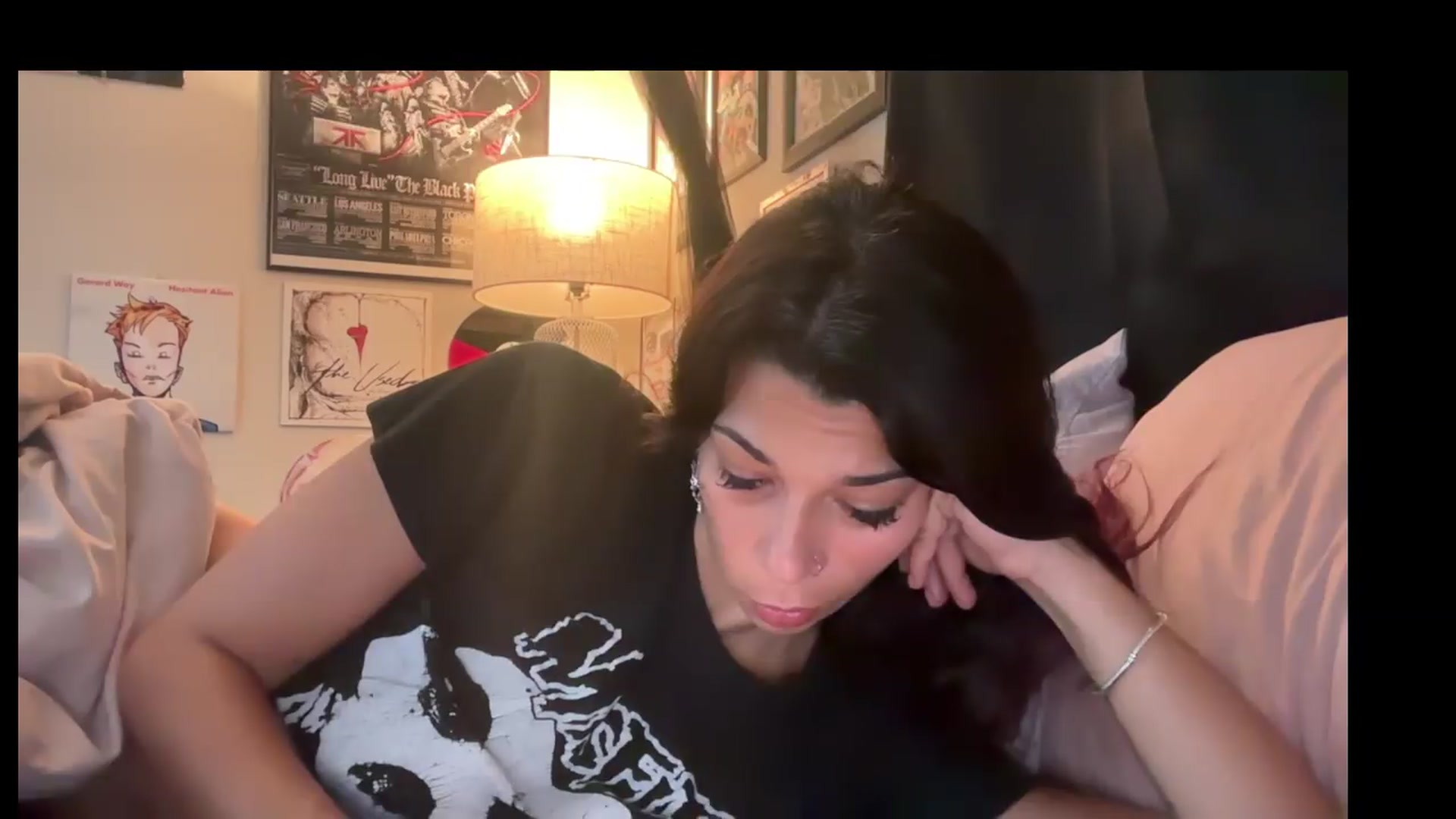 Gallery image thumbnail from Qu33nPrincess's myfreecams stream on, 08/27/2026, 10:13 image 6 of 20