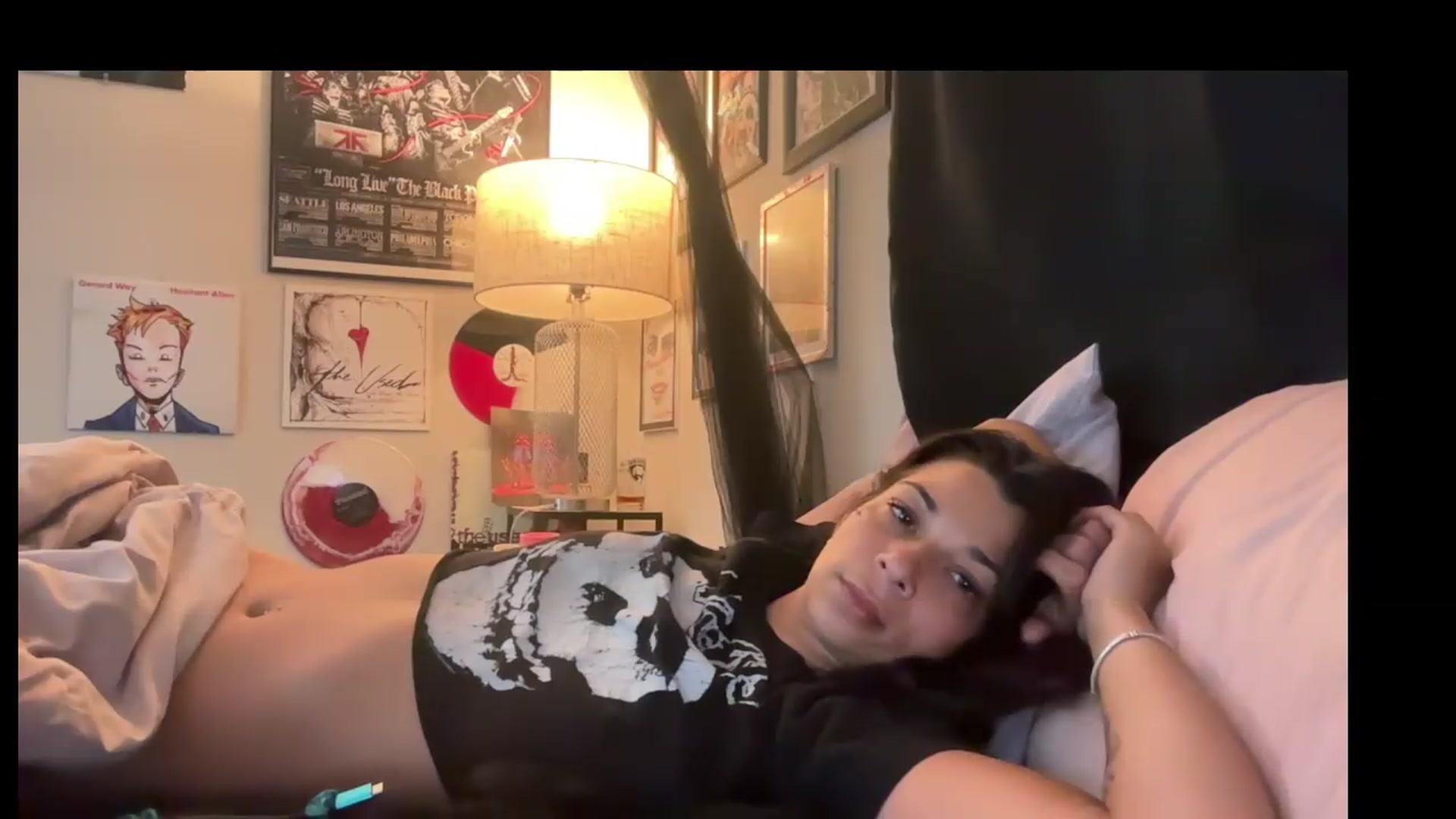 Gallery image thumbnail from Qu33nPrincess's myfreecams stream on, 08/27/2026, 10:13 image 8 of 20