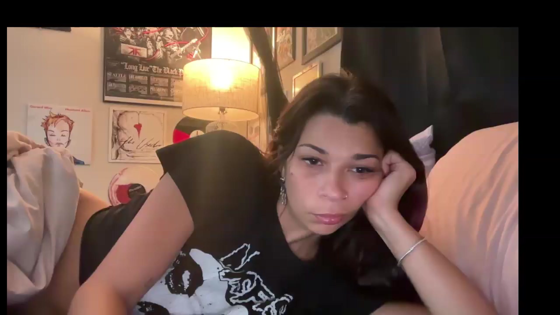 Gallery image thumbnail from Qu33nPrincess's myfreecams stream on, 08/27/2026, 10:13 image 2 of 20