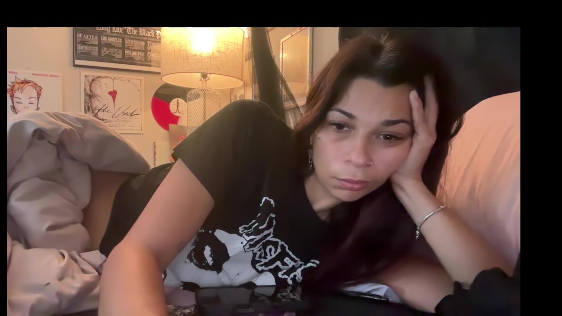 Gallery image thumbnail from Qu33nPrincess's myfreecams stream on, 08/27/2026, 10:13 image 20 of 20