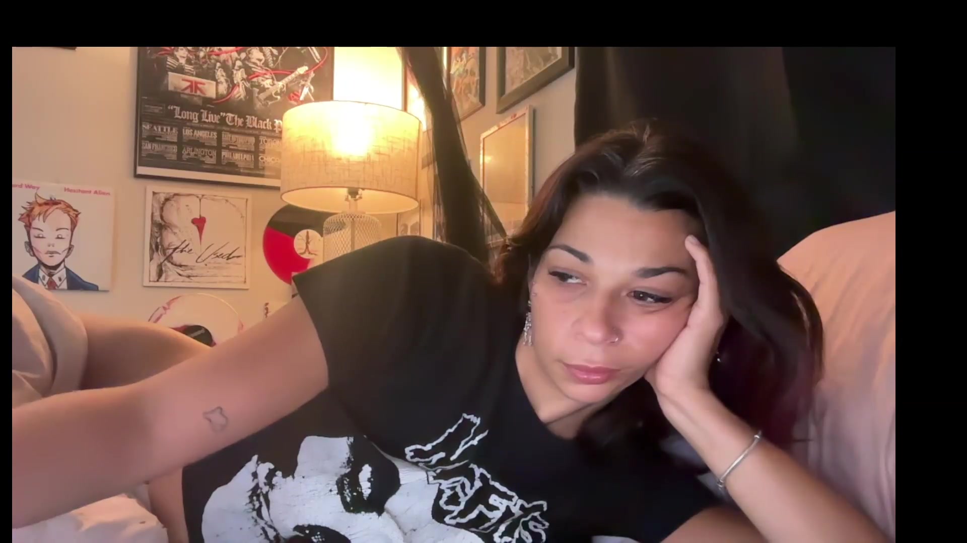 Gallery image thumbnail from Qu33nPrincess's myfreecams stream on, 08/27/2026, 10:13 image 14 of 20